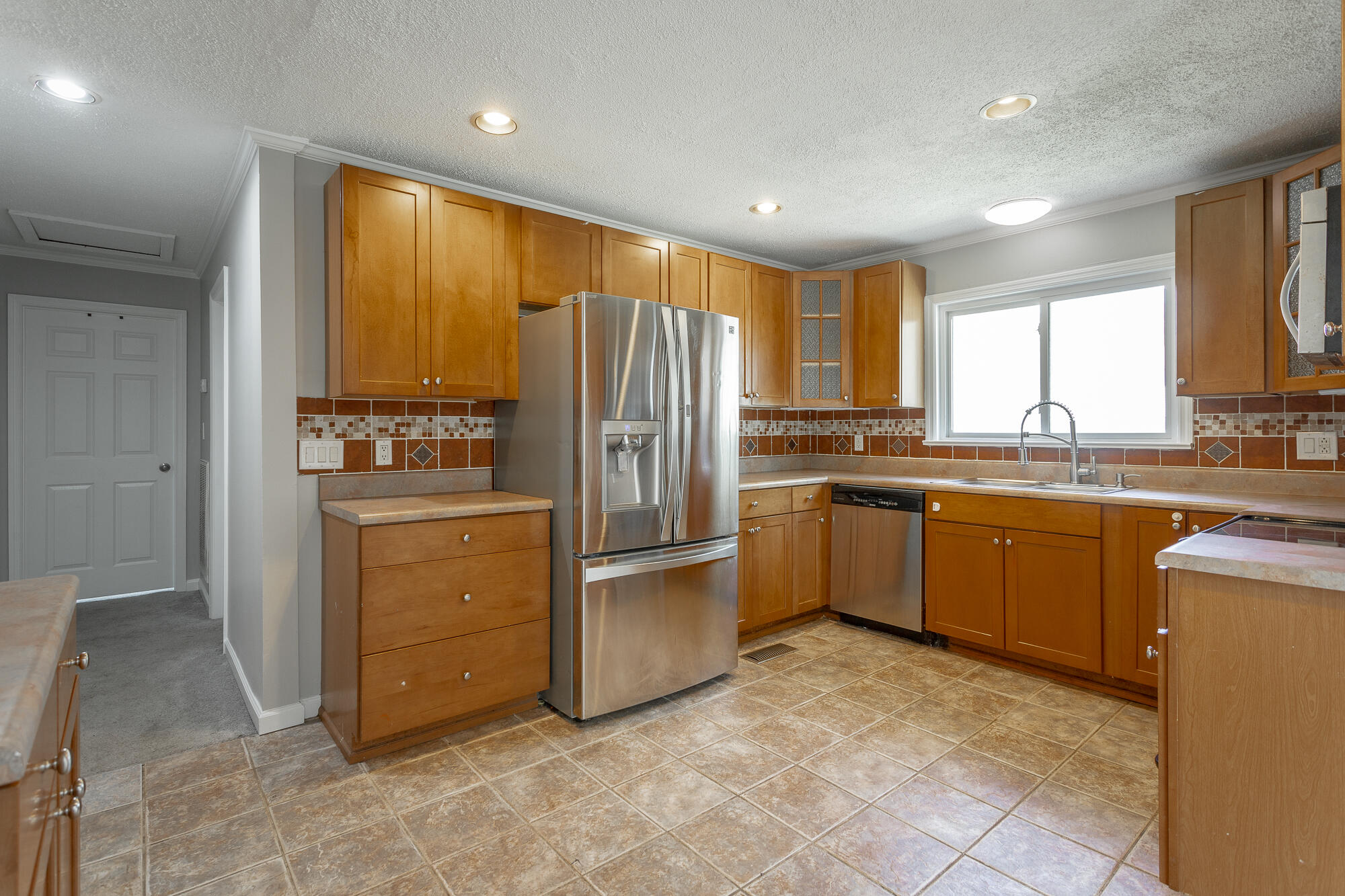 1116 Edwin Lane