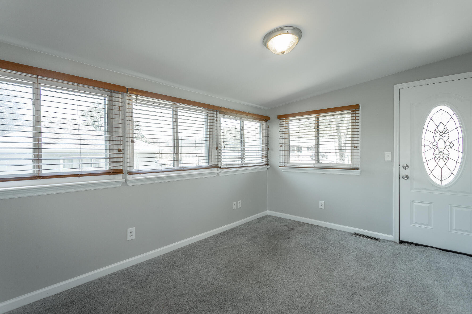 1116 Edwin Lane