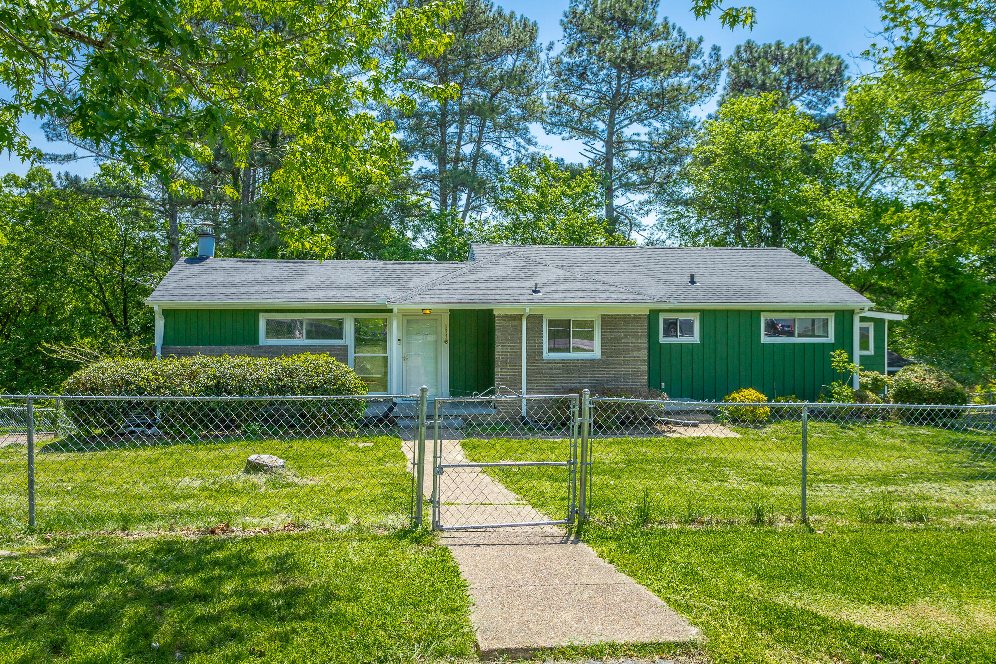1116 Edwin Lane