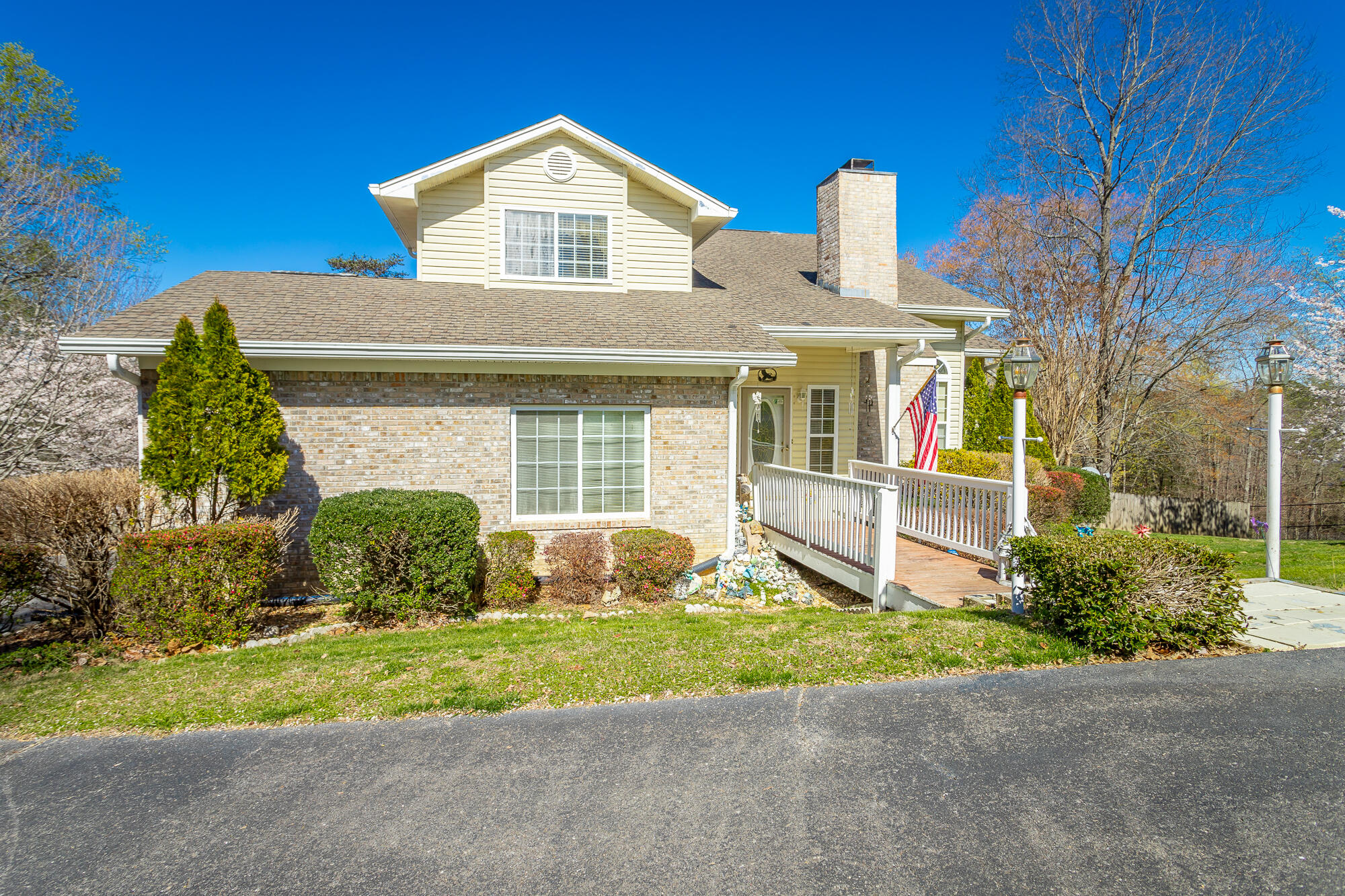 2925 S Gold Point Circle