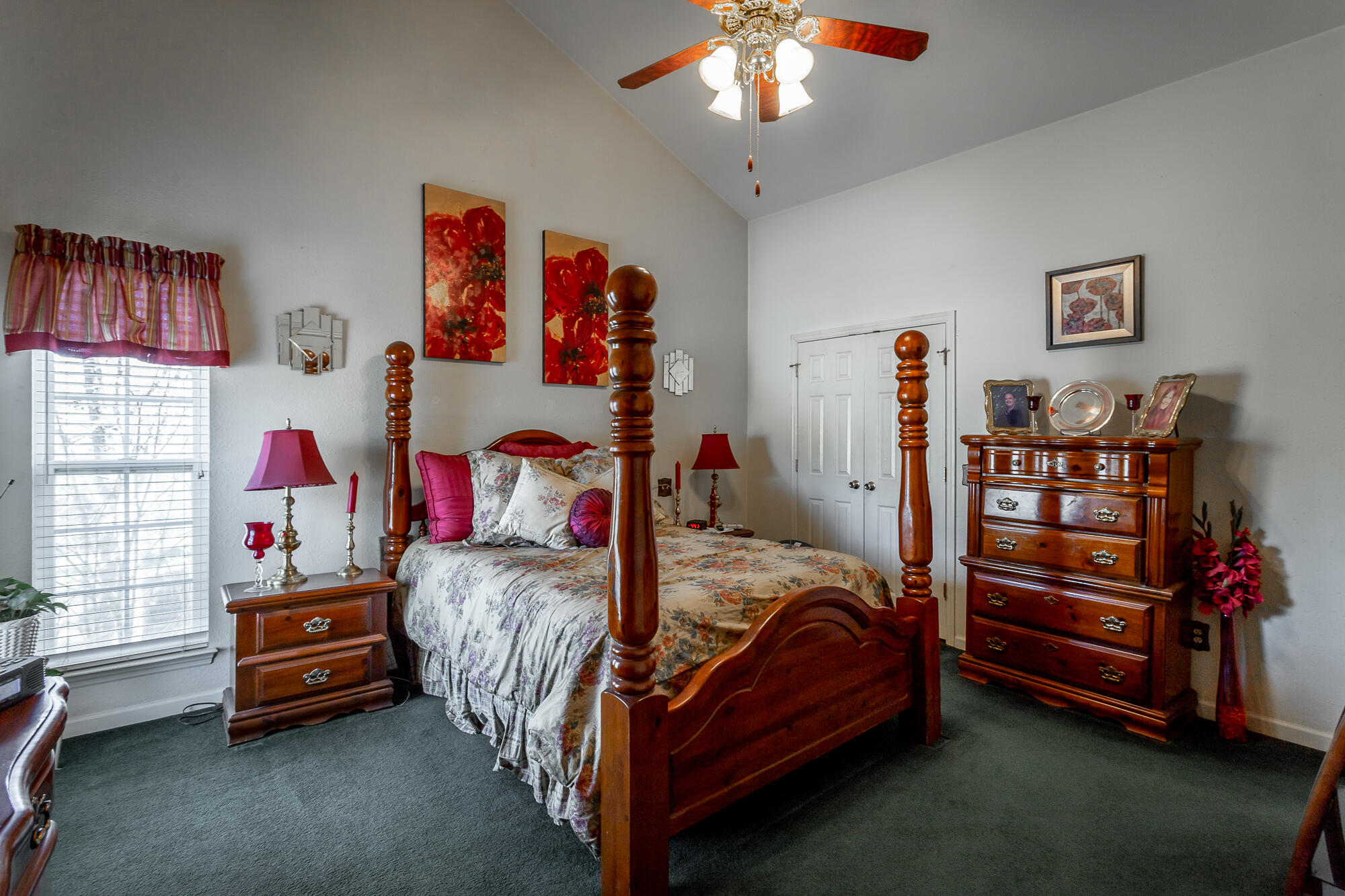 2925 S Gold Point Circle