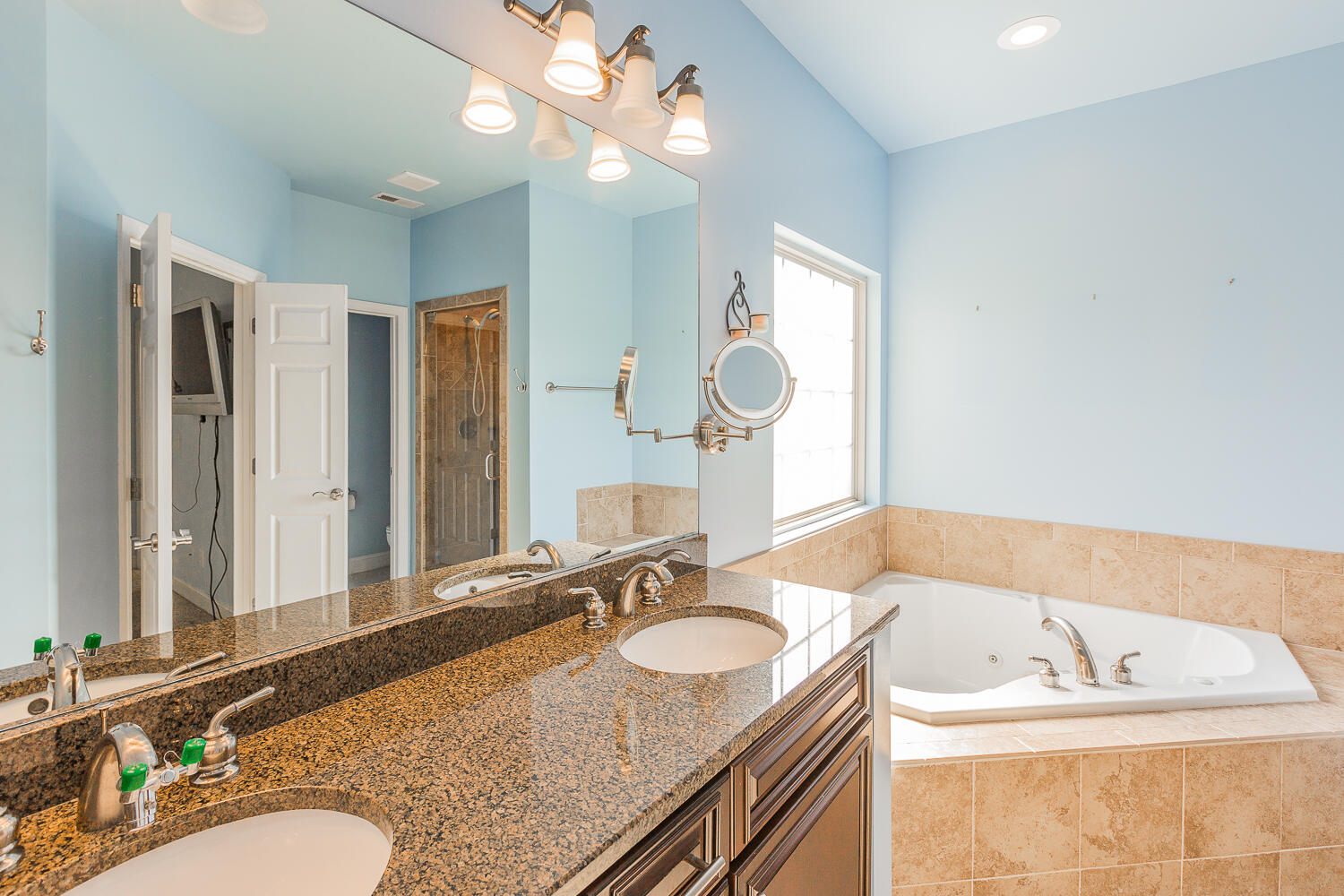 6604 Kenton Ridge Circle