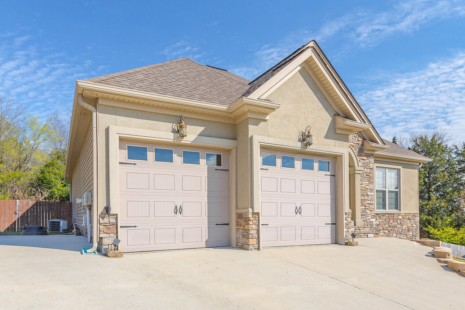 6604 Kenton Ridge Circle