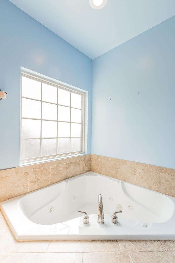 6604 Kenton Ridge Circle