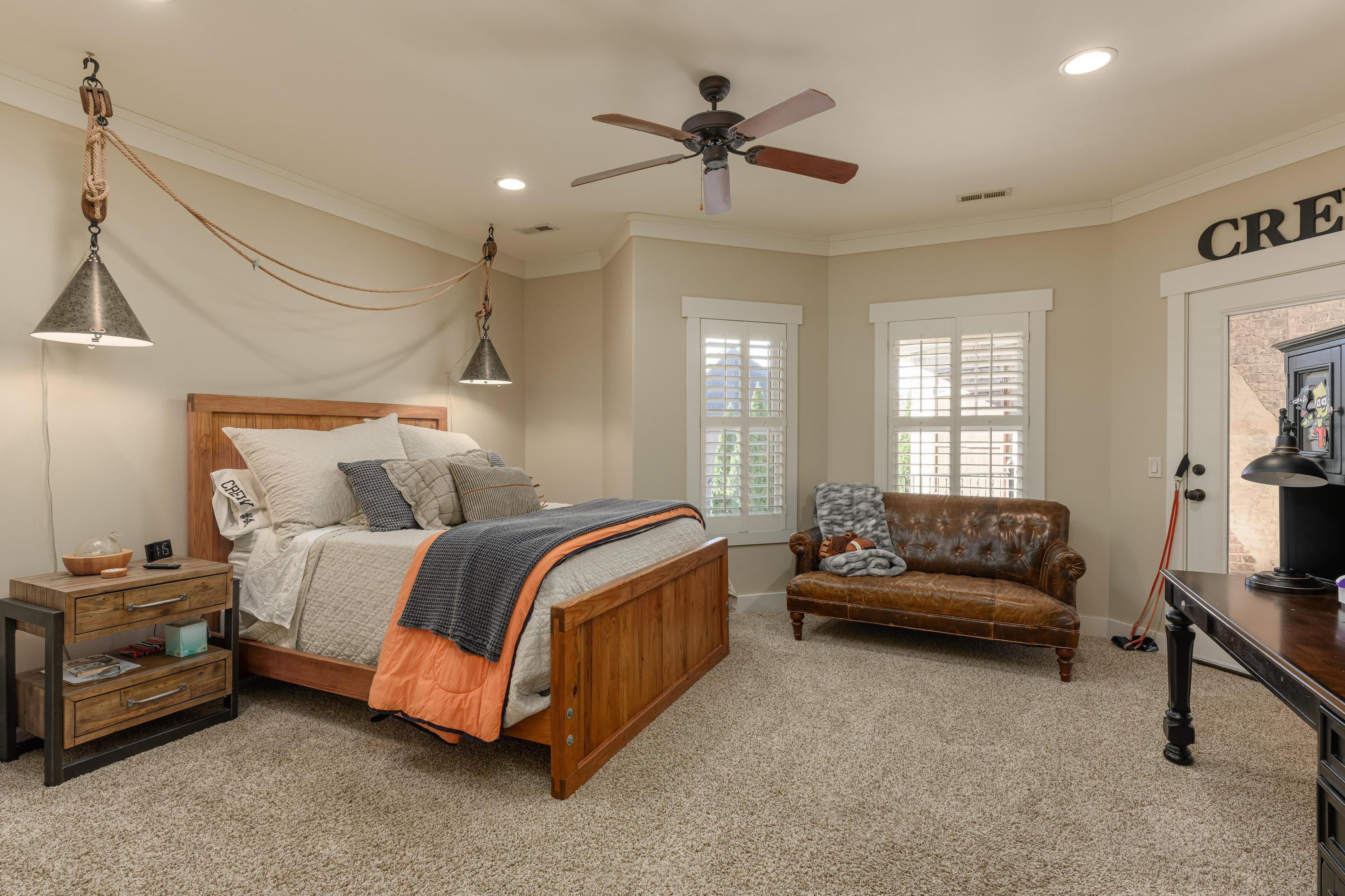 7701 Night Hawk Road