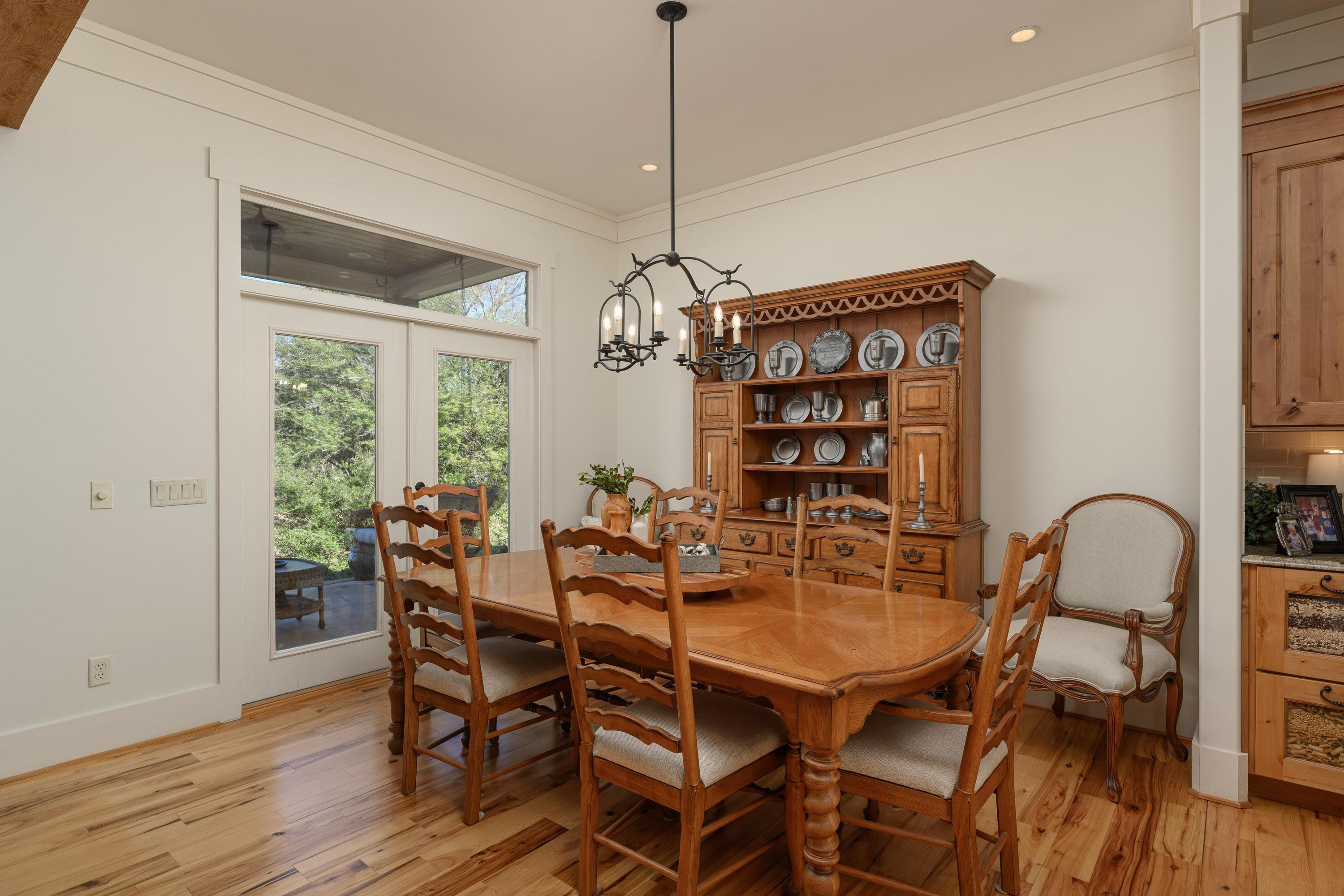 7701 Night Hawk Road