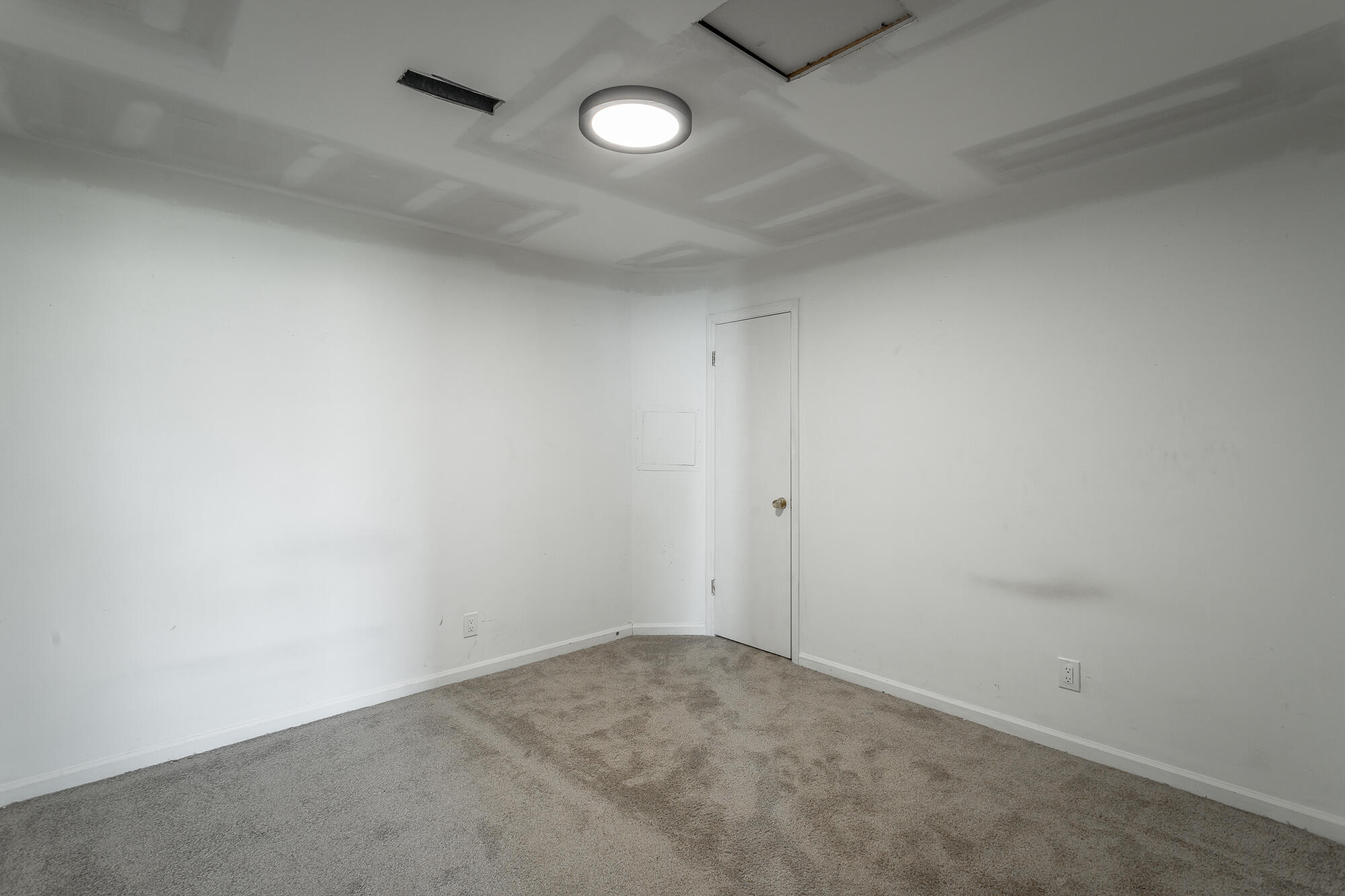 1214 Debbie Lane
