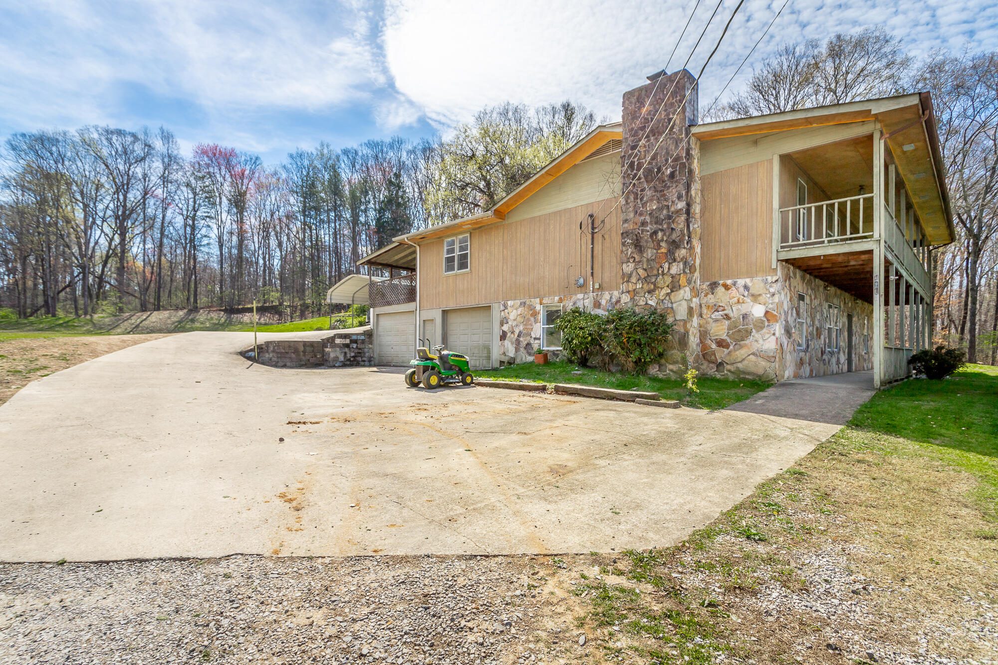 1214 Debbie Lane