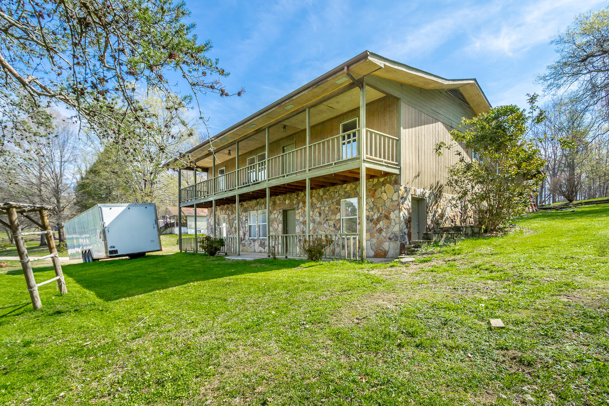 1214 Debbie Lane