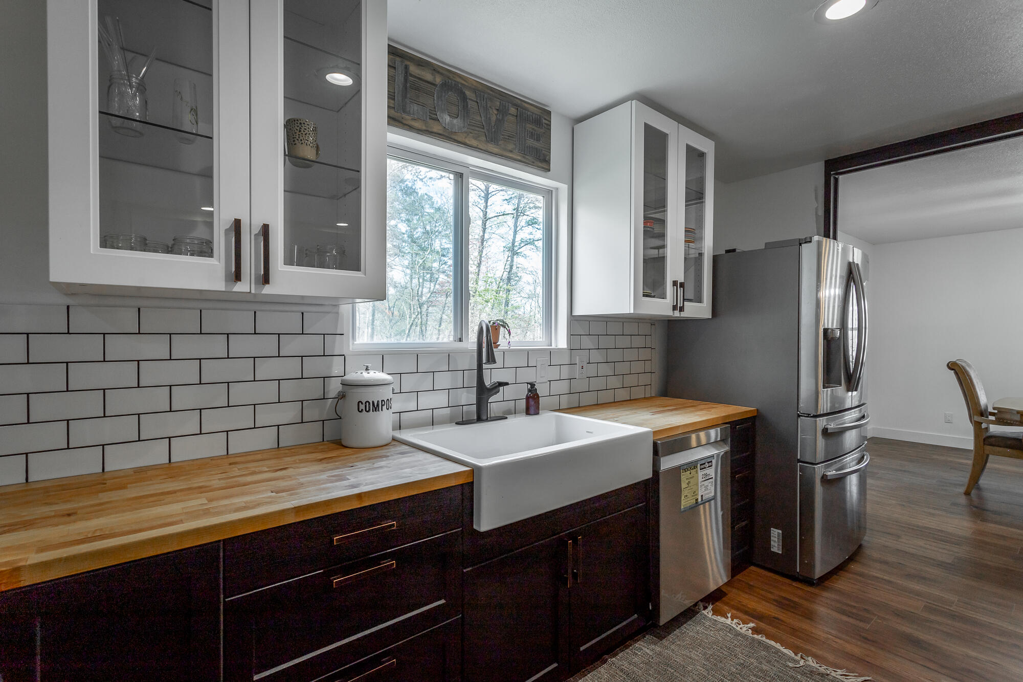 1214 Debbie Lane