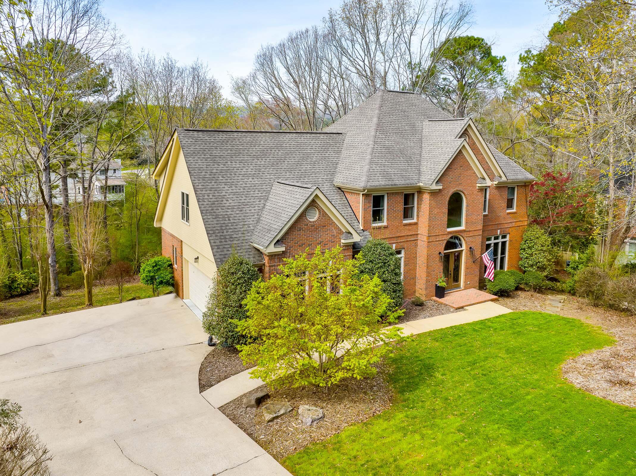1905 Summer Breeze Lane