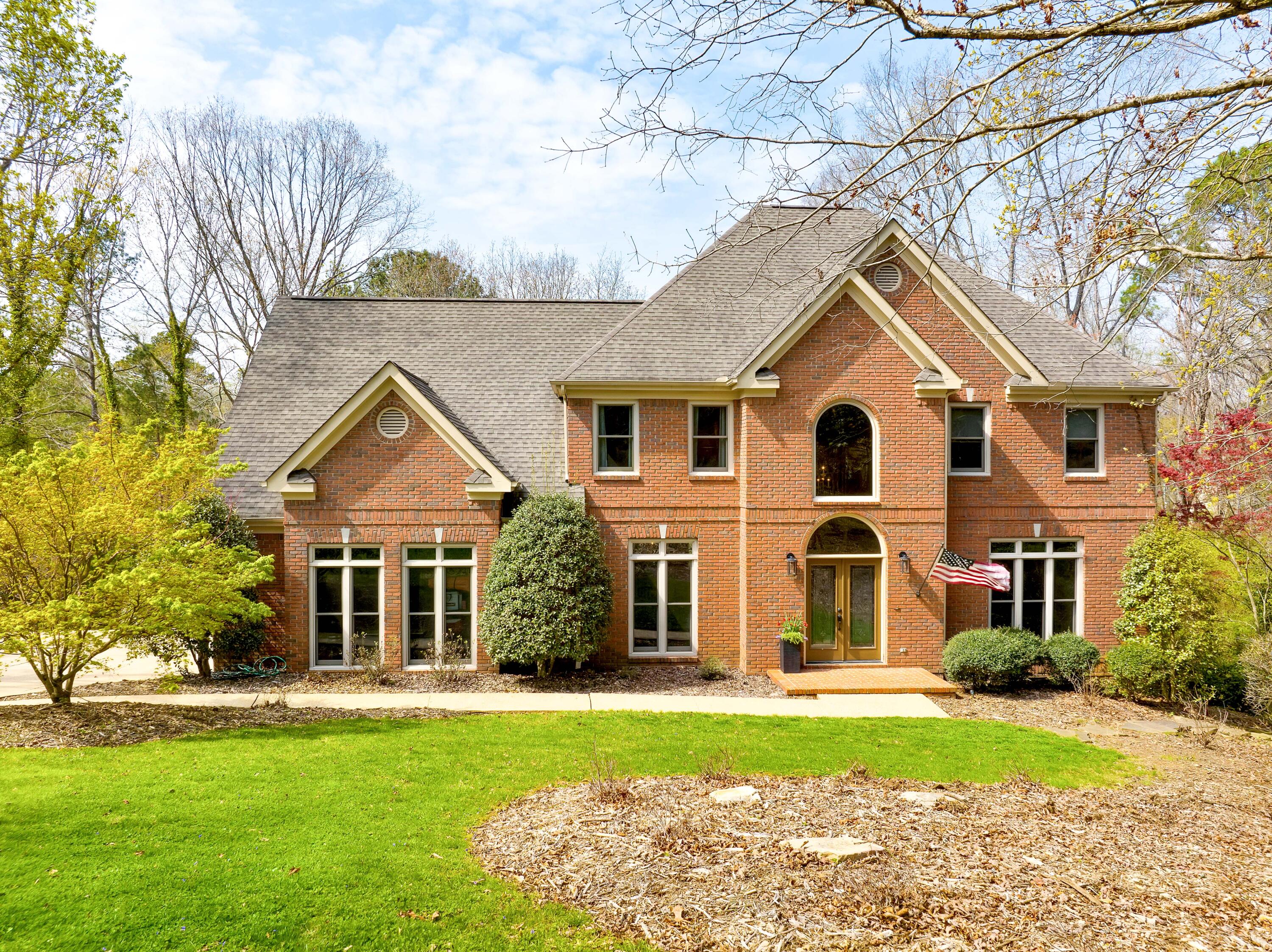 1905 Summer Breeze Lane