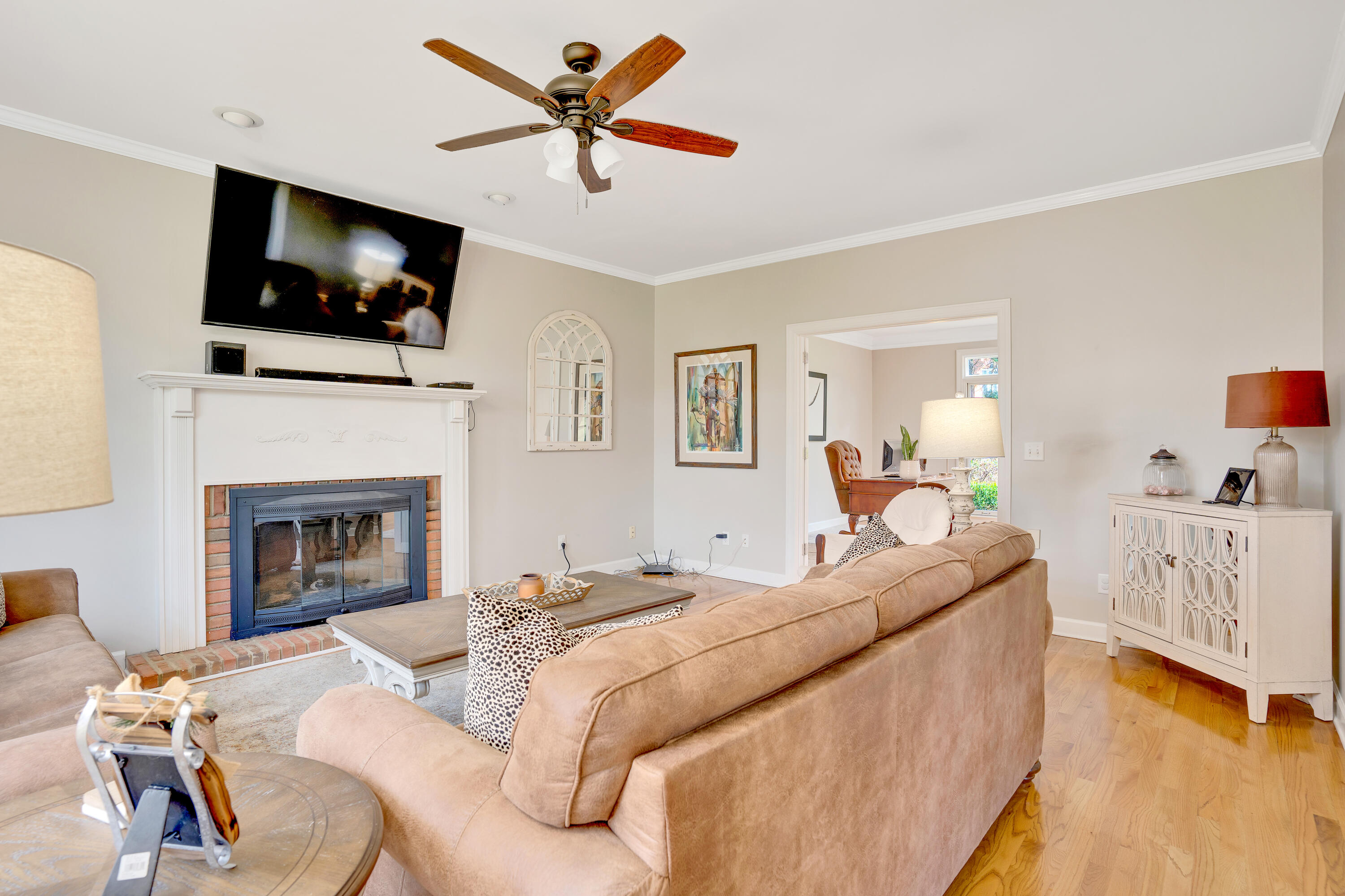1905 Summer Breeze Lane
