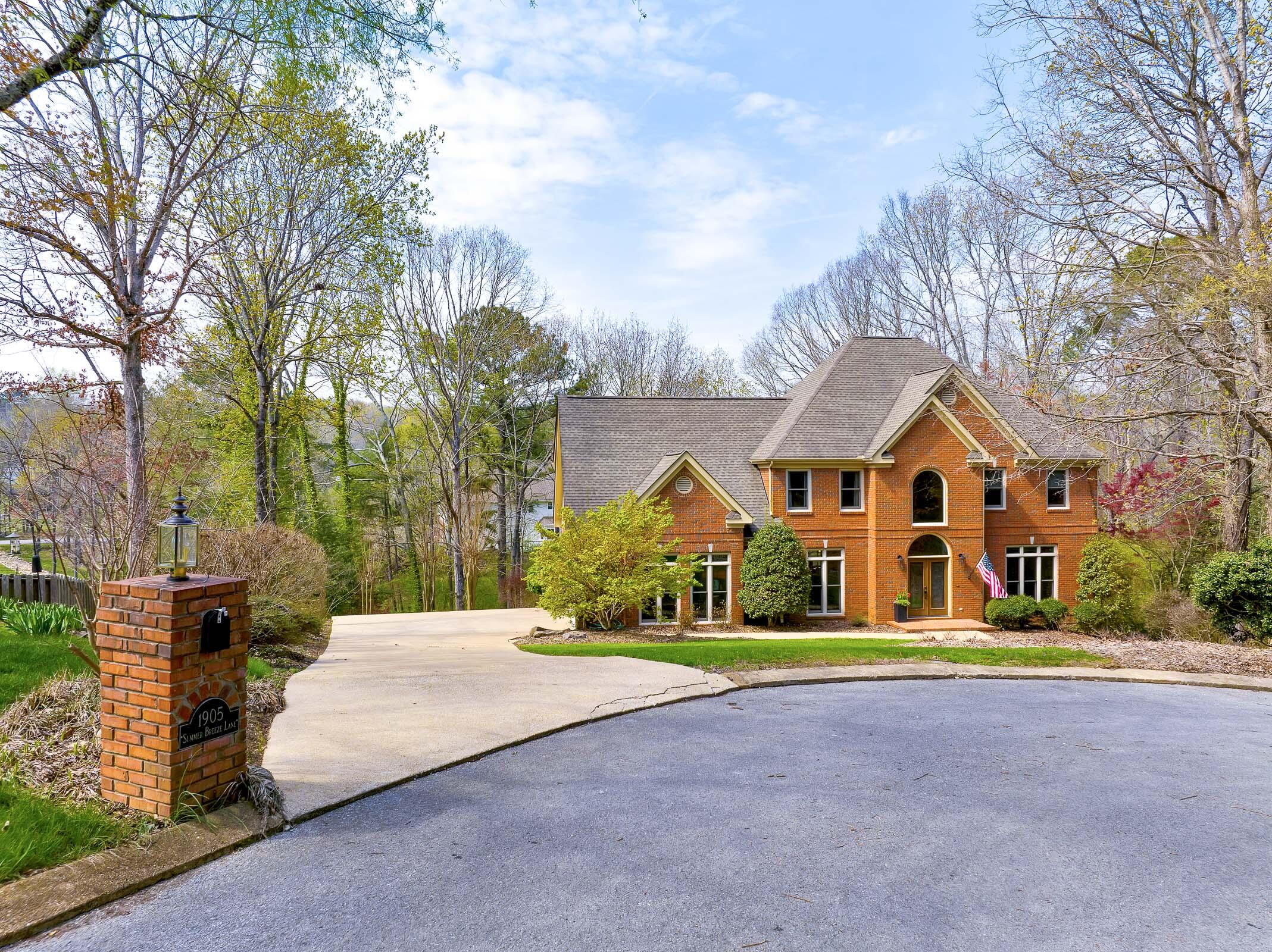 1905 Summer Breeze Lane