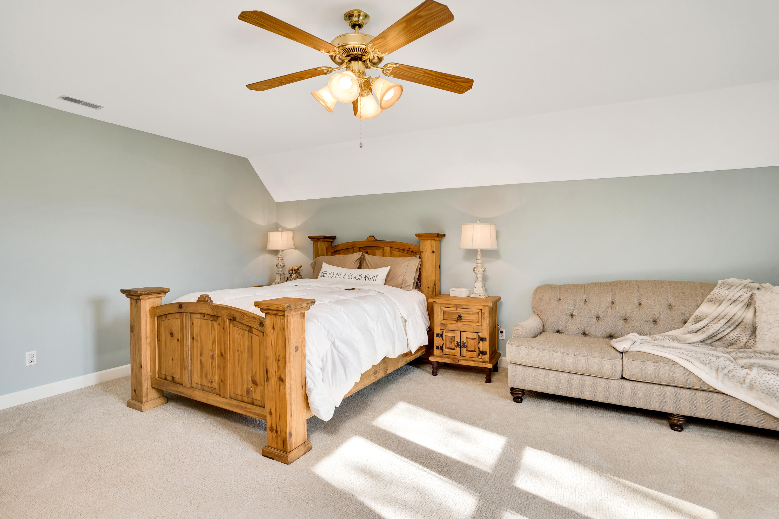 1905 Summer Breeze Lane