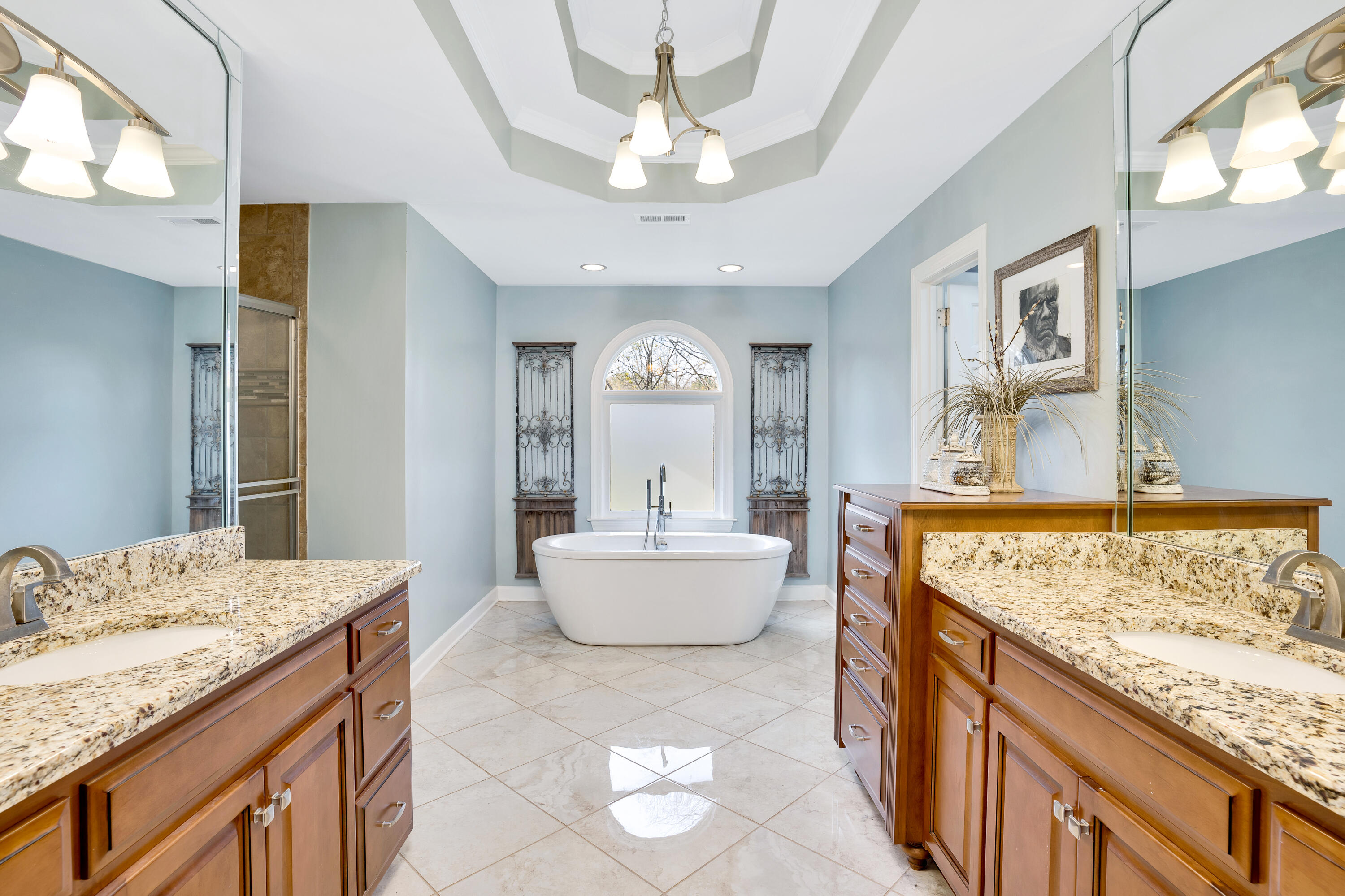 1905 Summer Breeze Lane