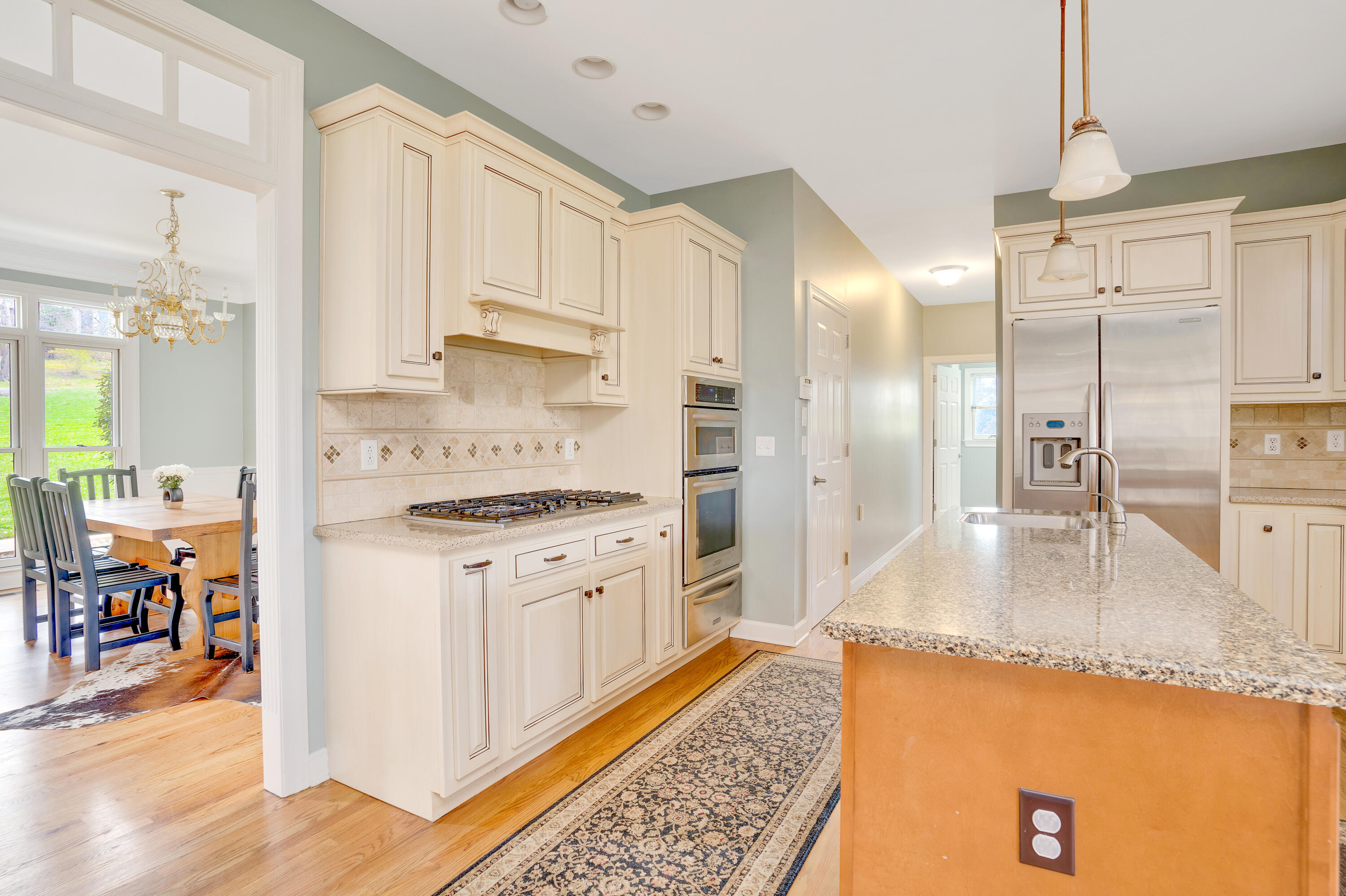 1905 Summer Breeze Lane