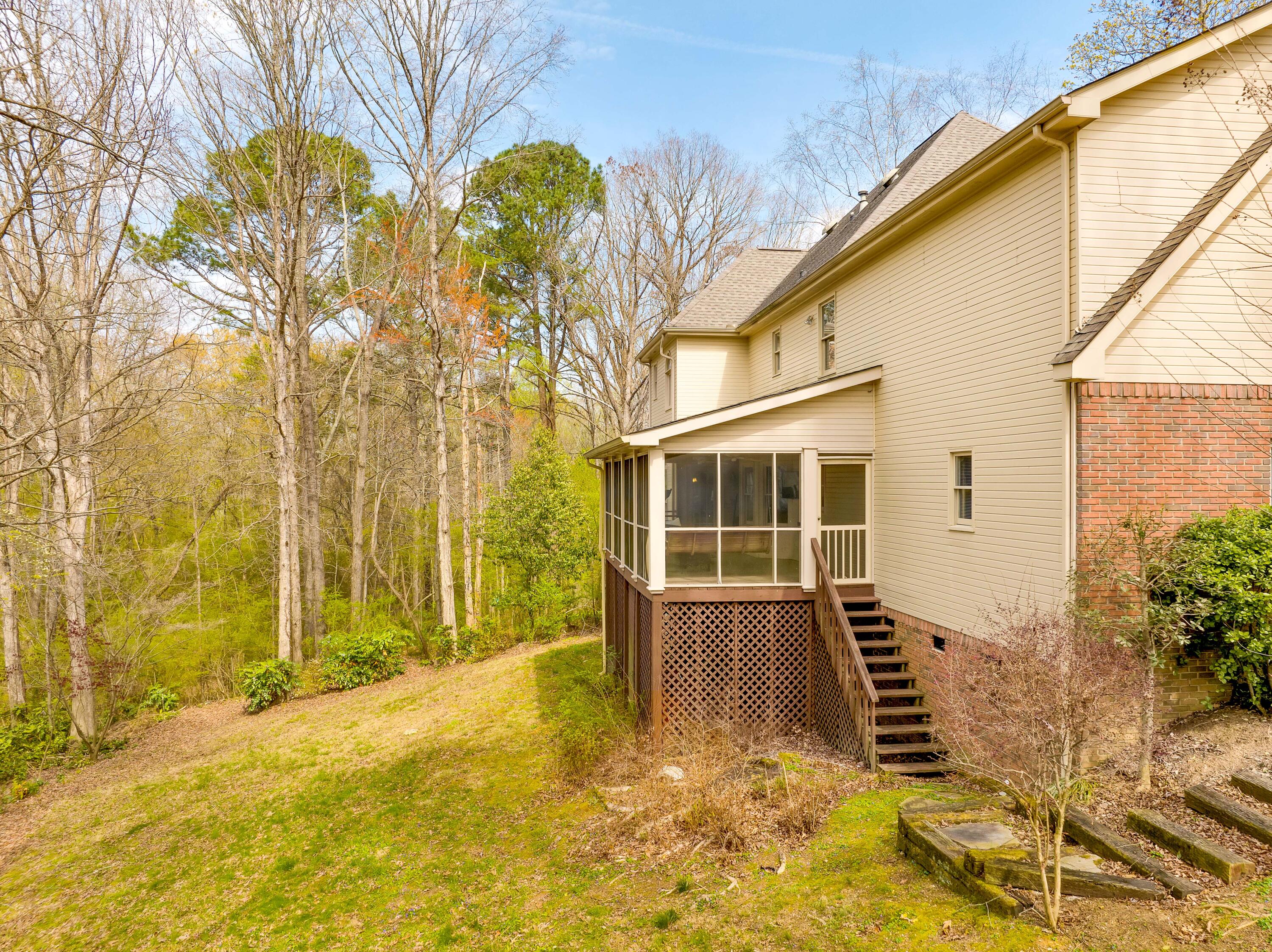 1905 Summer Breeze Lane