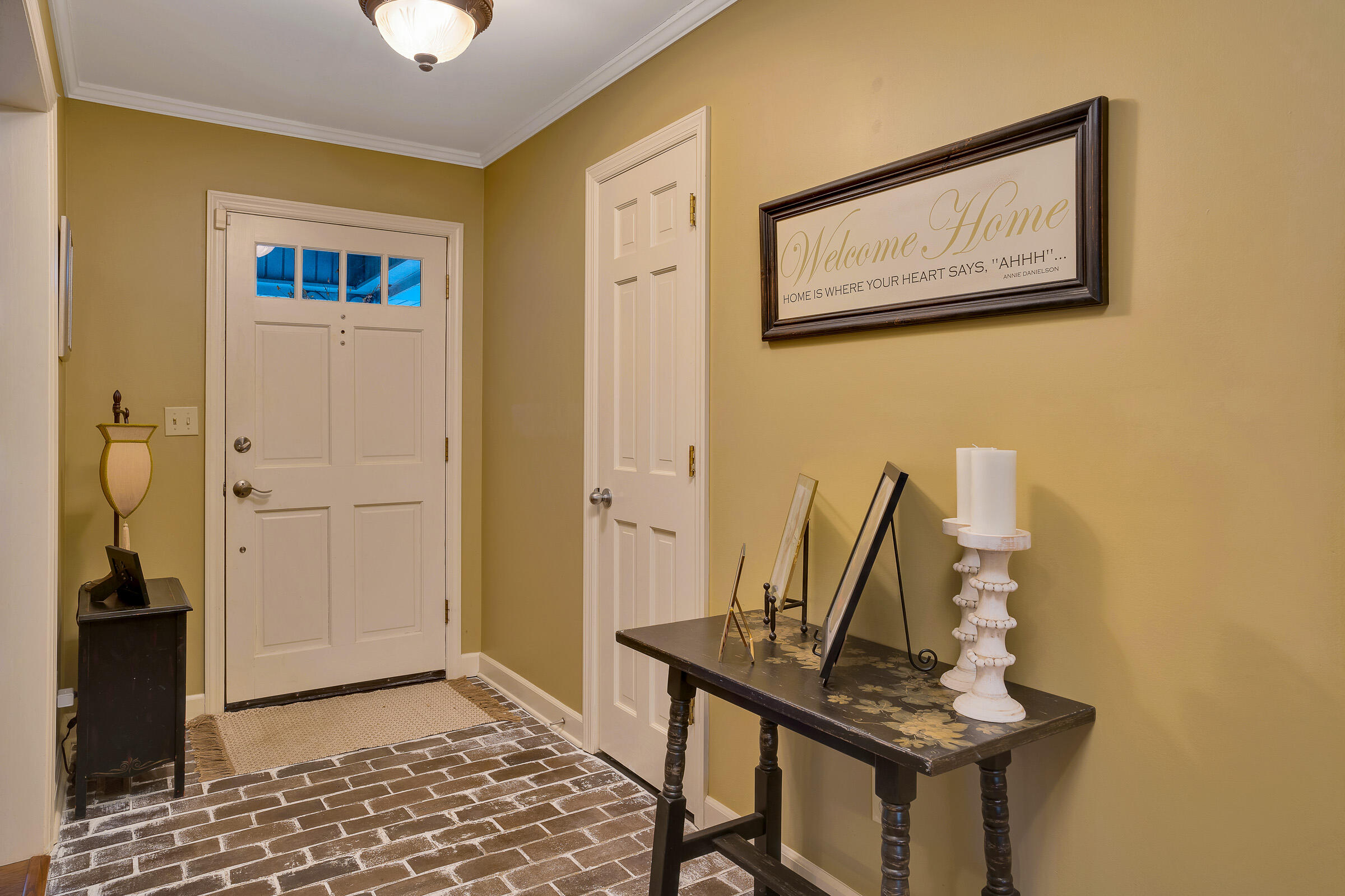 1032 River Hills Circle