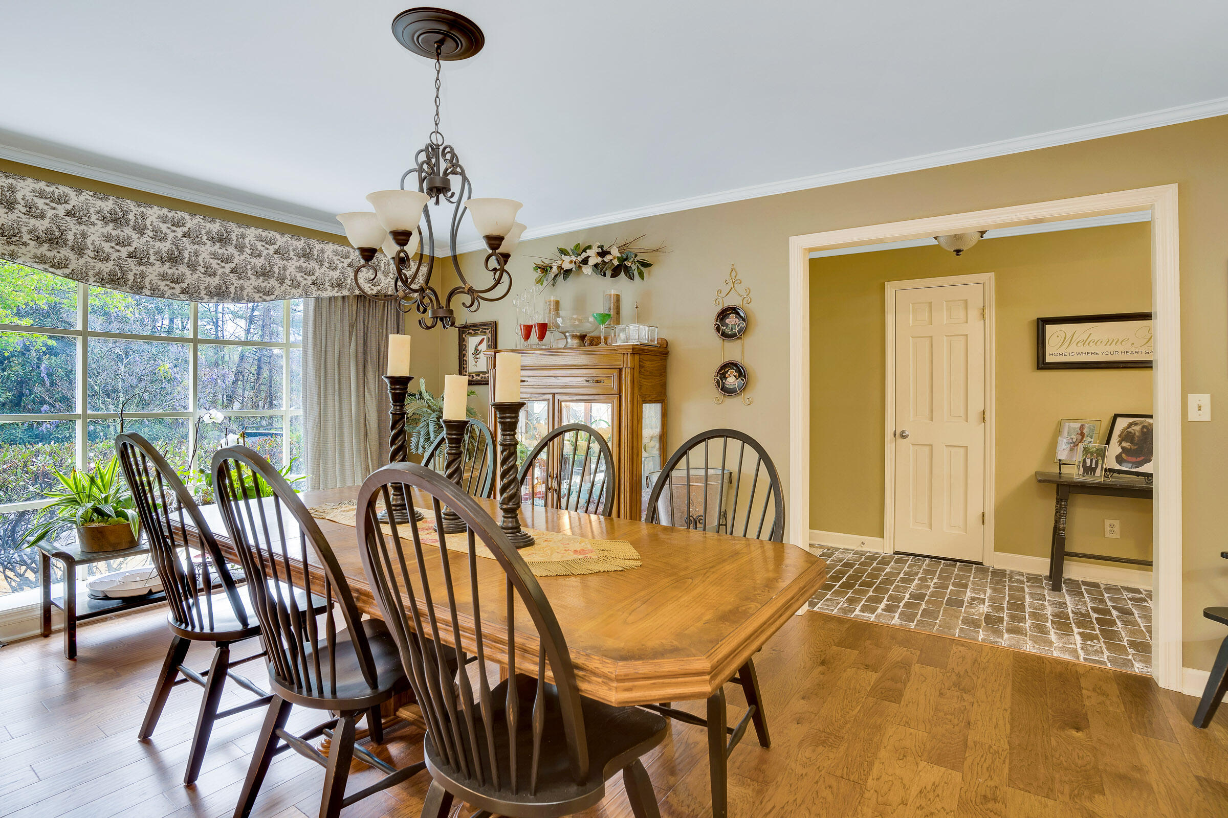 1032 River Hills Circle