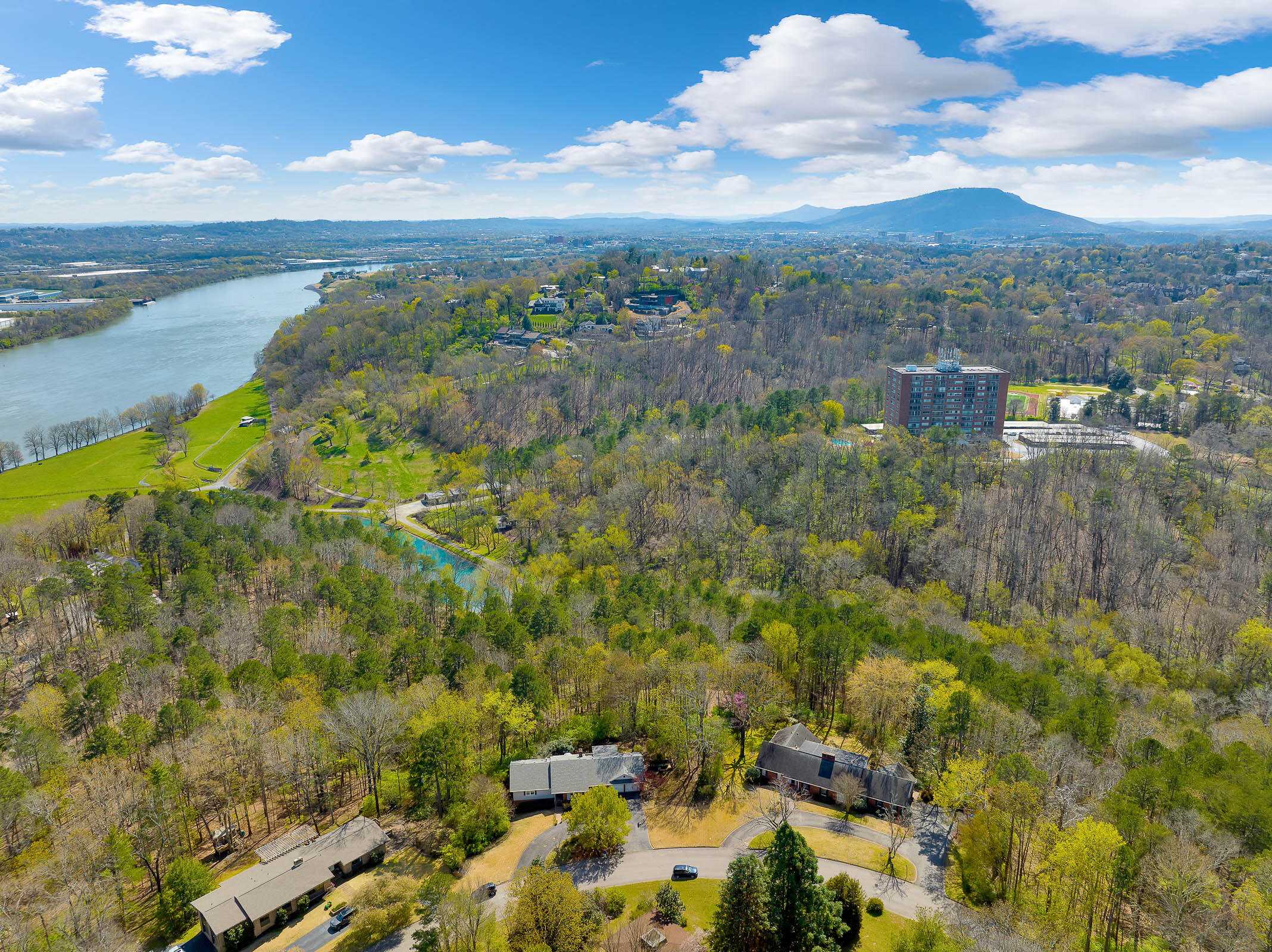 1032 River Hills Circle