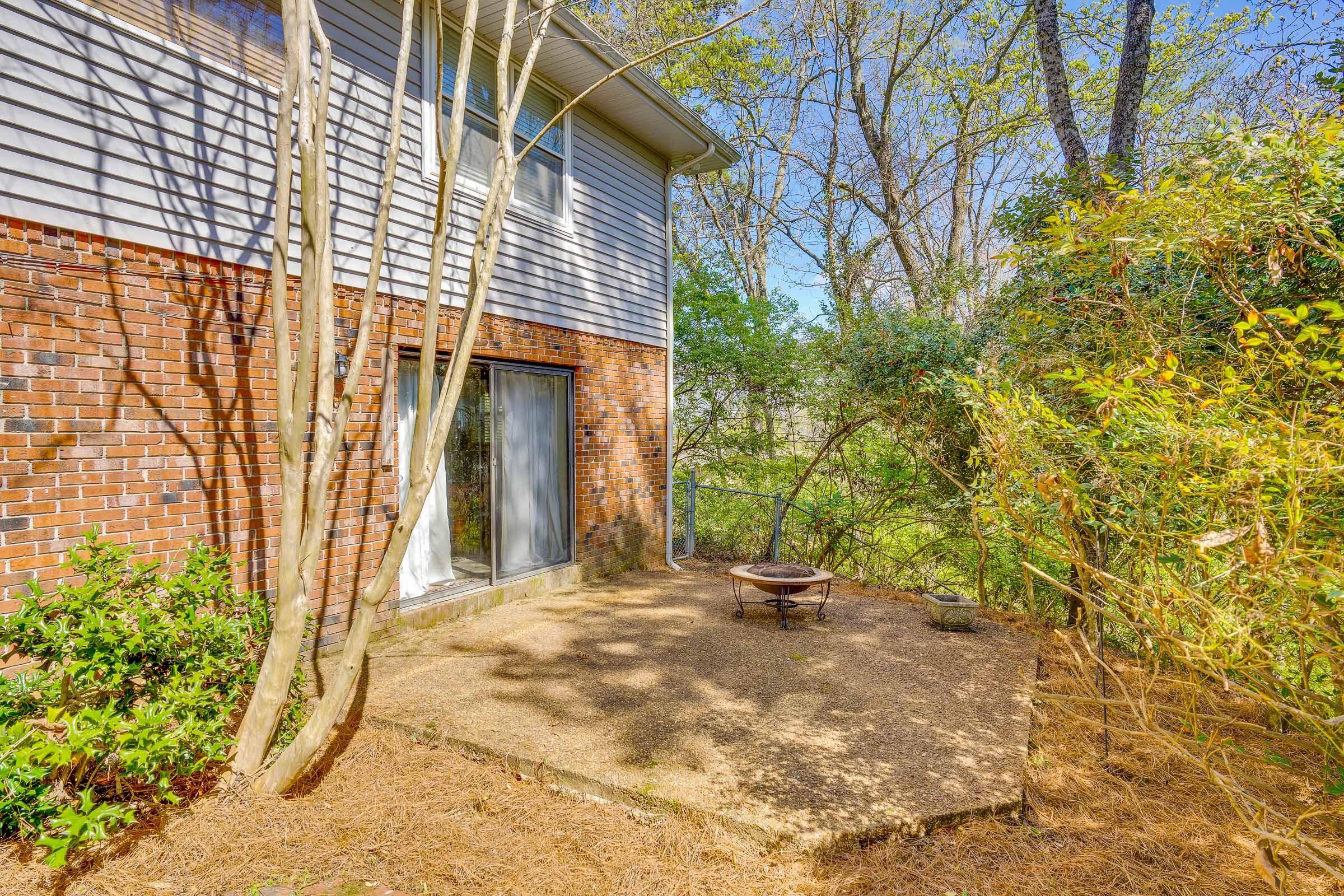 1032 River Hills Circle
