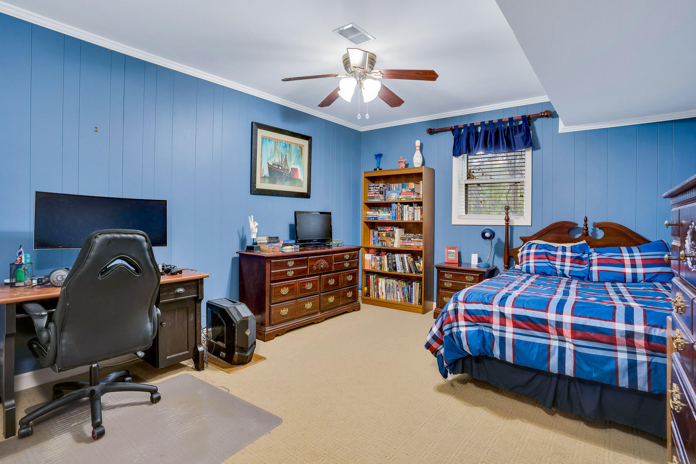 1032 River Hills Circle