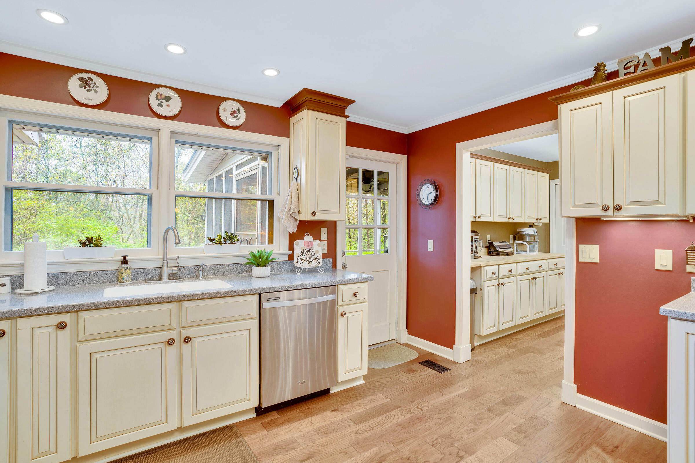 1032 River Hills Circle
