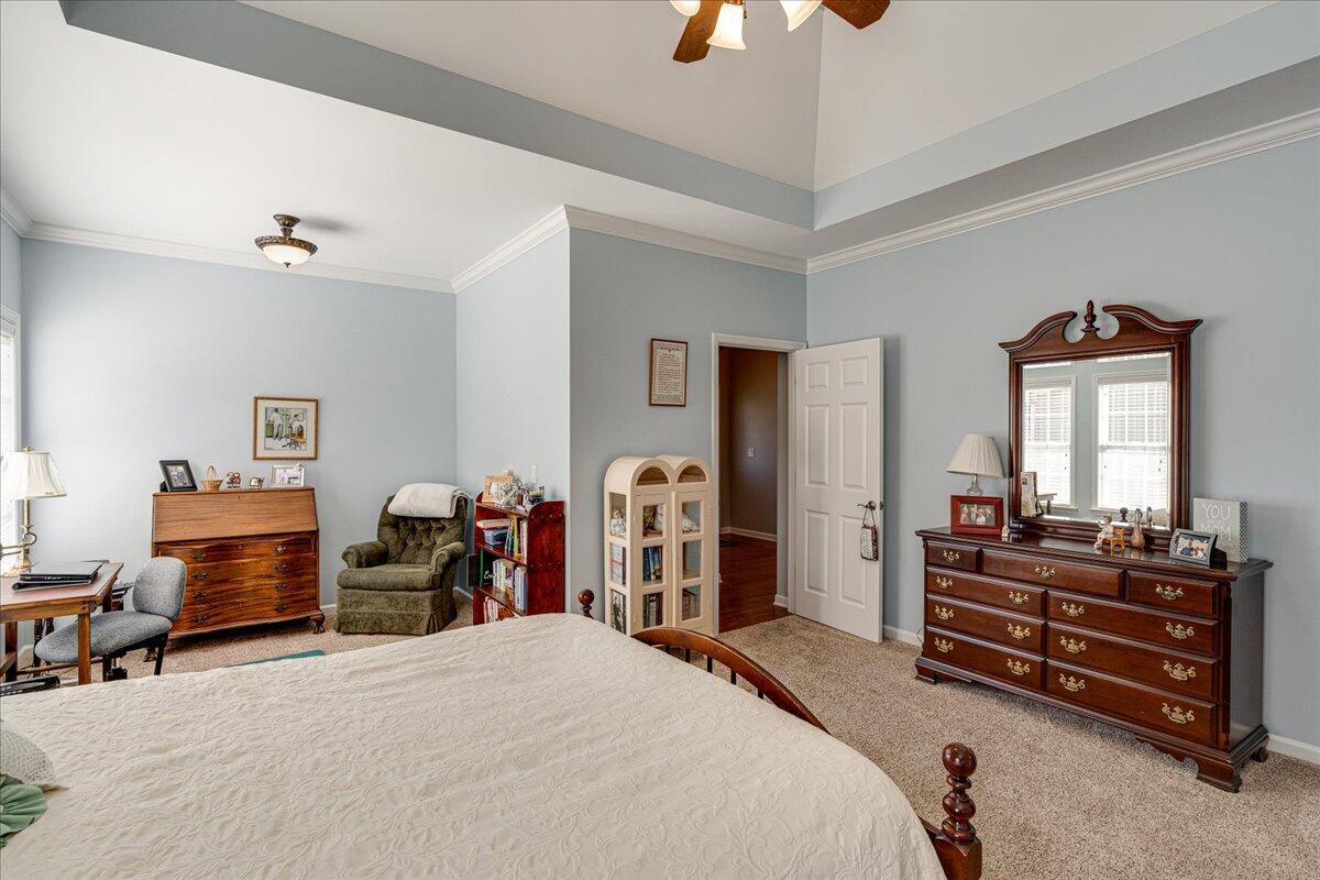 6878 Manassas Gap Lane, 103