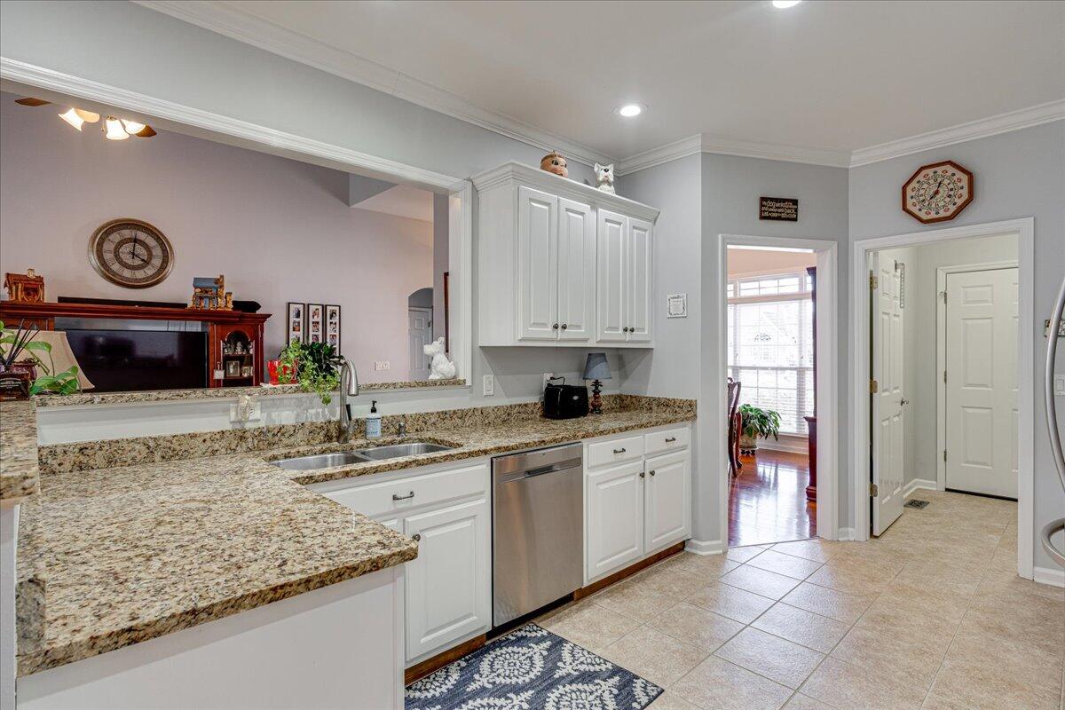 6878 Manassas Gap Lane, 103