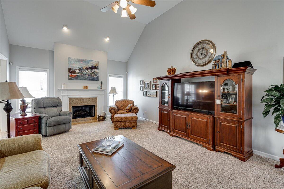 6878 Manassas Gap Lane, 103