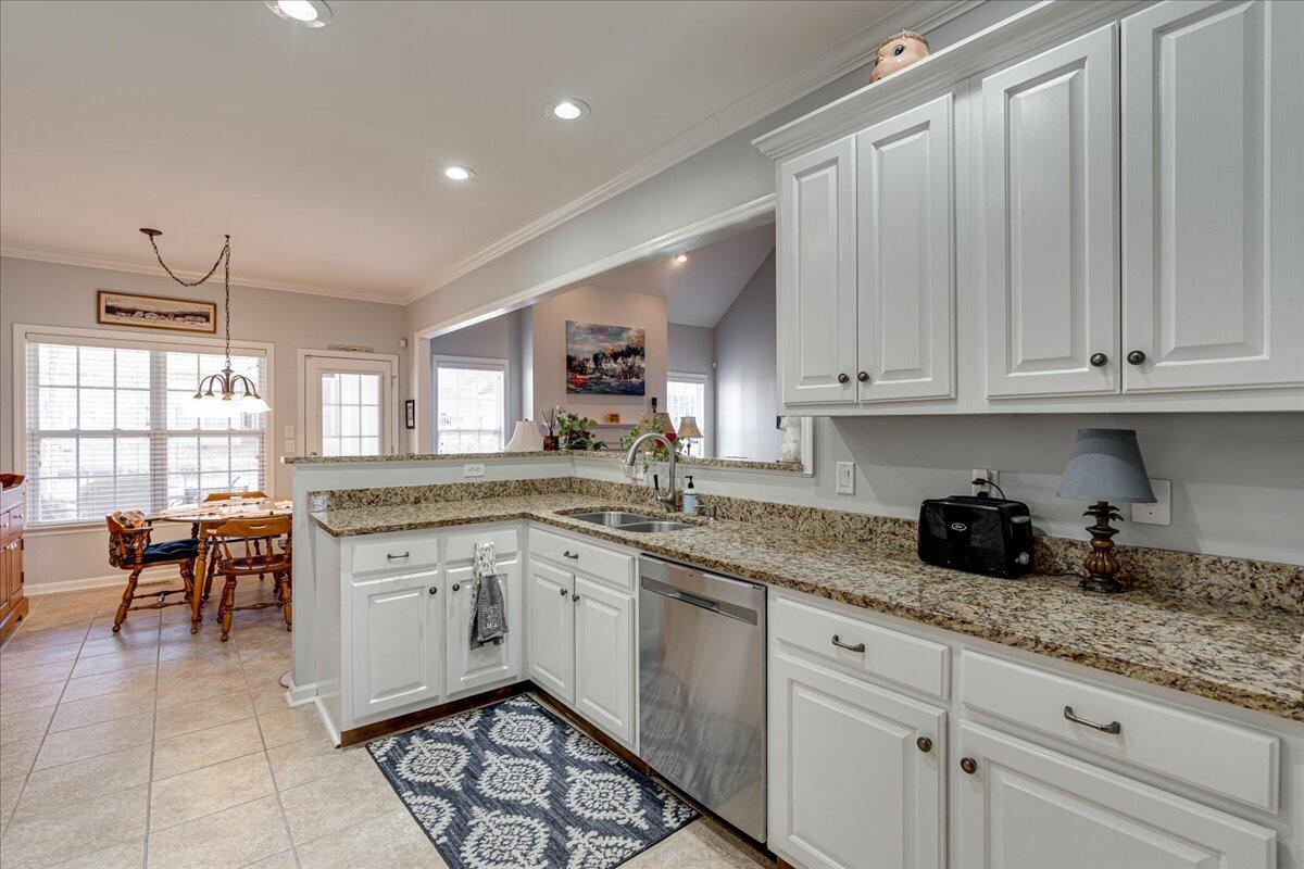 6878 Manassas Gap Lane, 103
