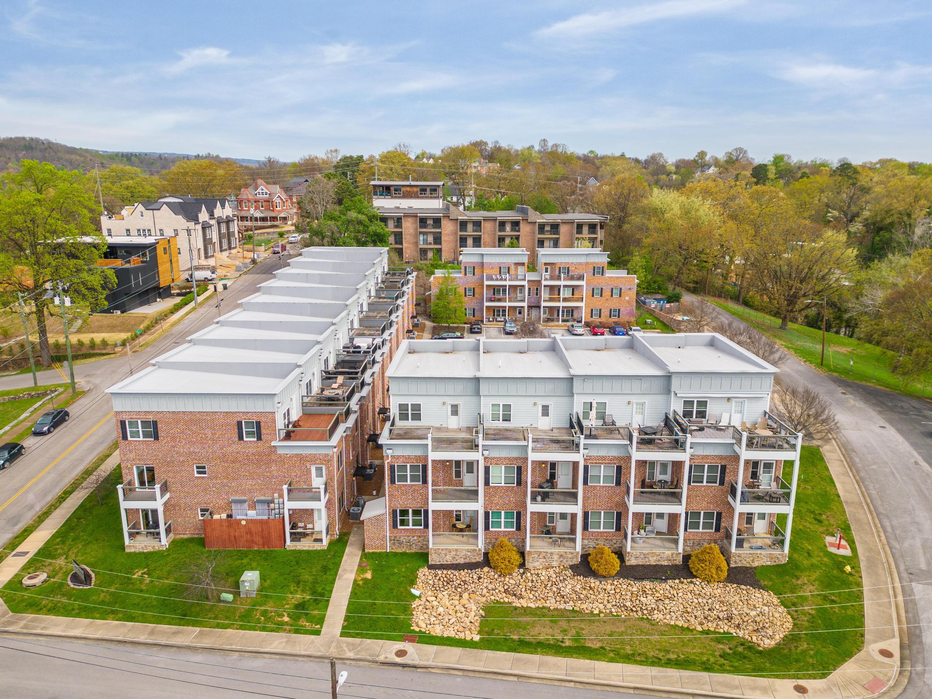 207 Delmont Street, 215