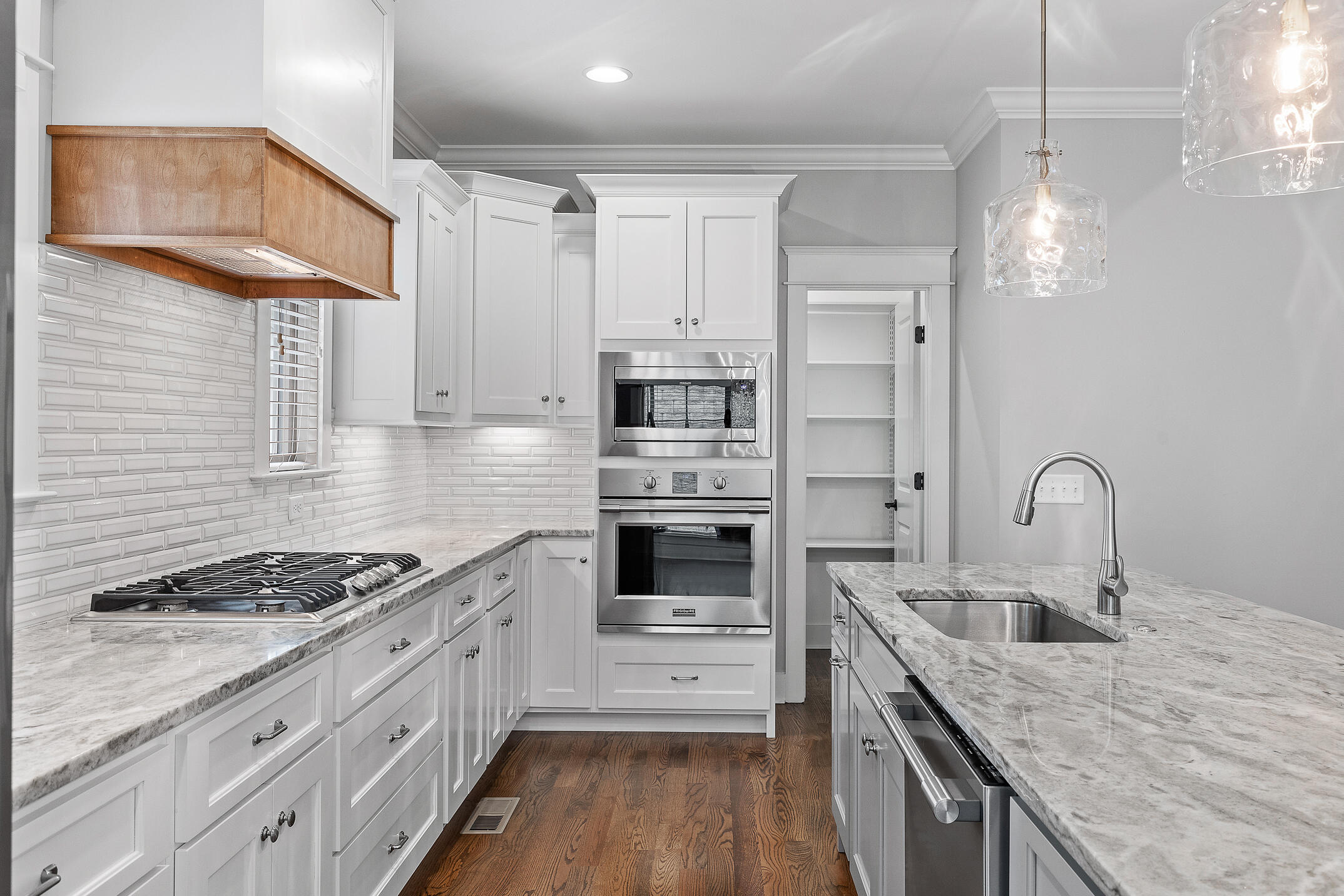 4093 Barnsley Loop