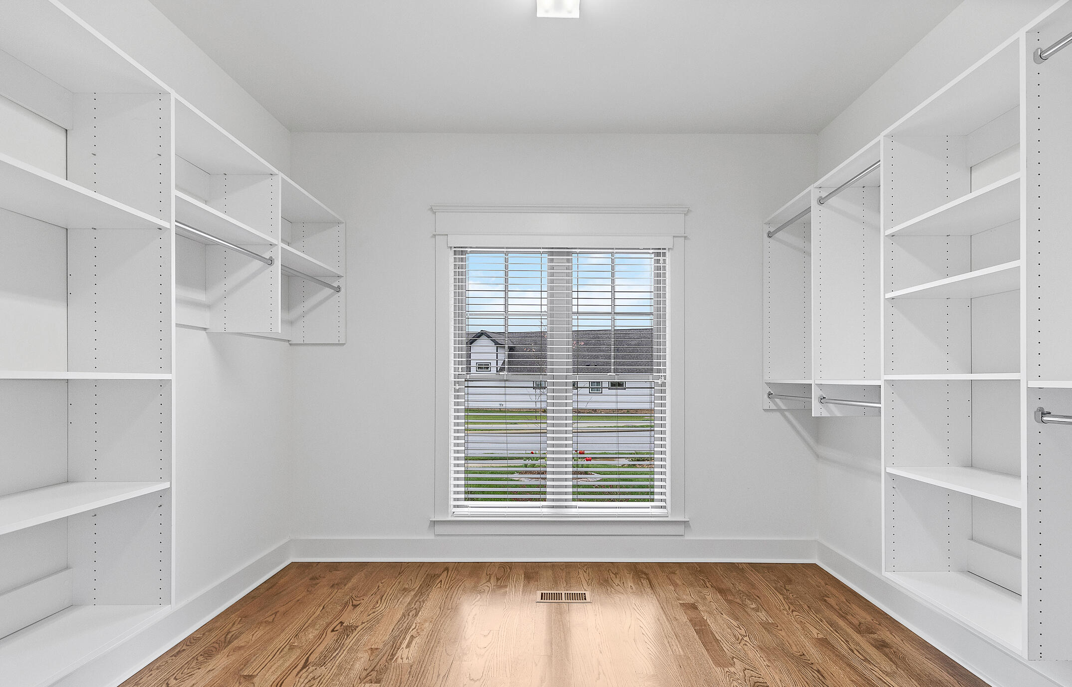 4093 Barnsley Loop