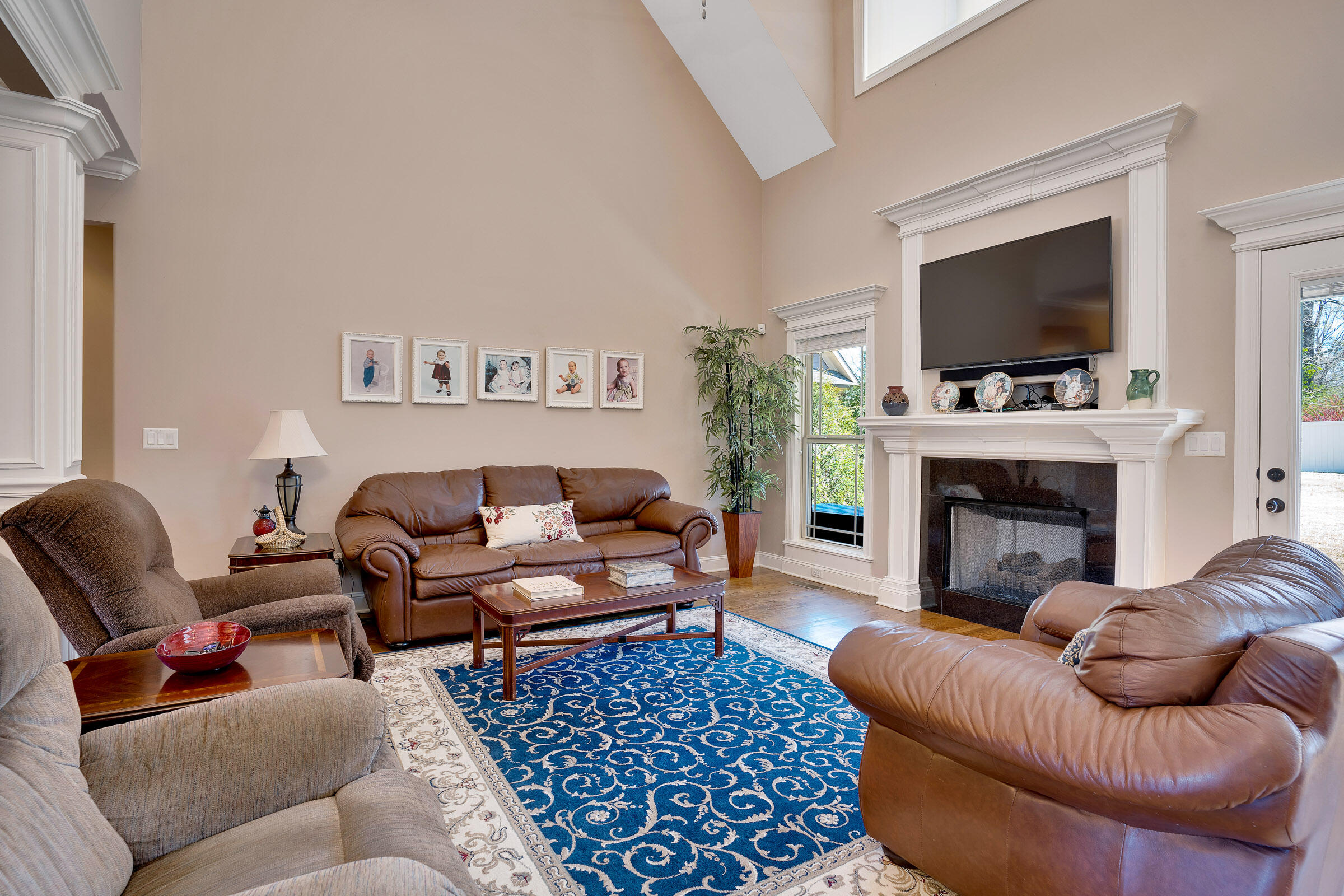 1018 Stone Ledge Lane, 11