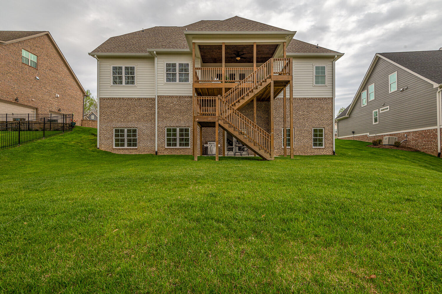 3761 Lacy Leaf Lane