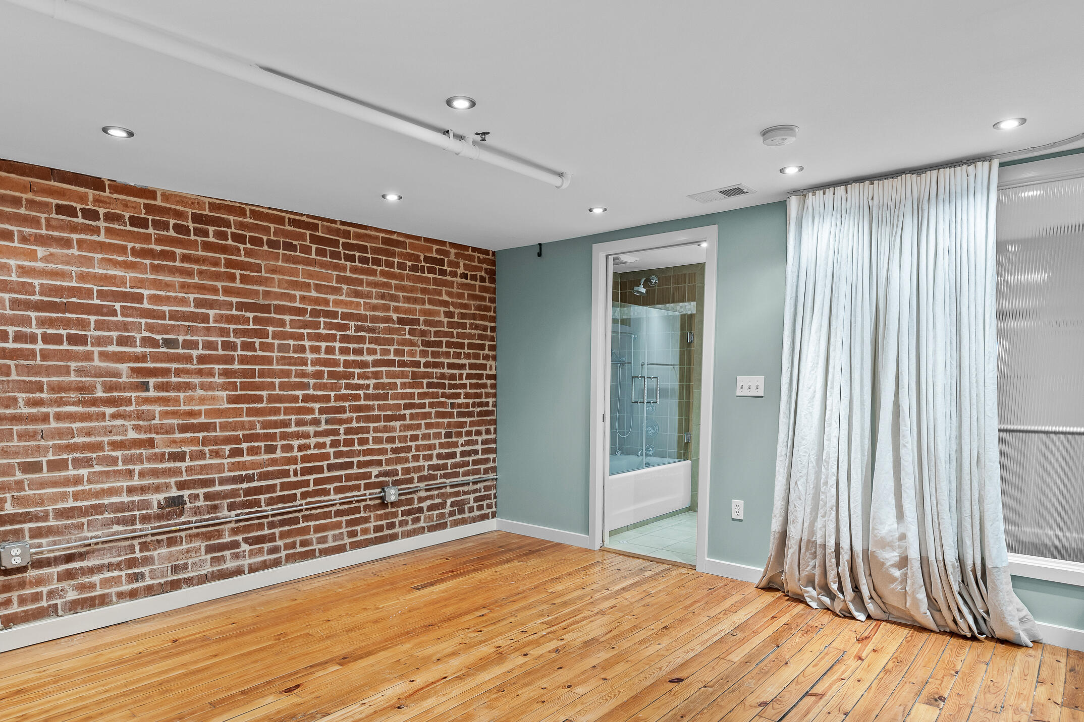 55 E Main Street, 205