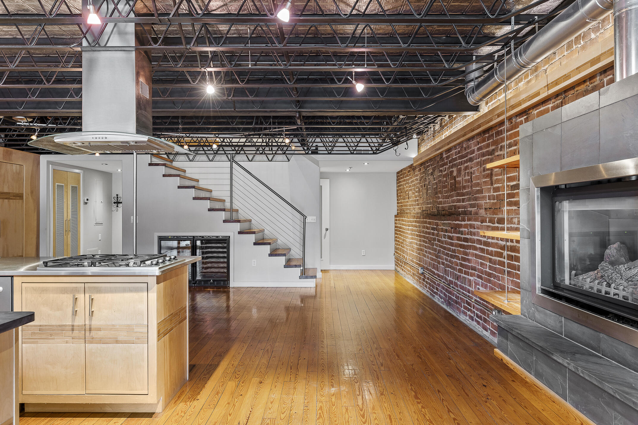 55 E Main Street, 205