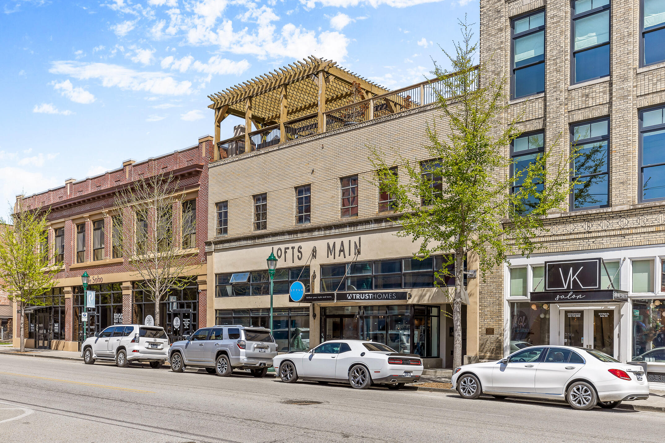 55 E Main Street, 205
