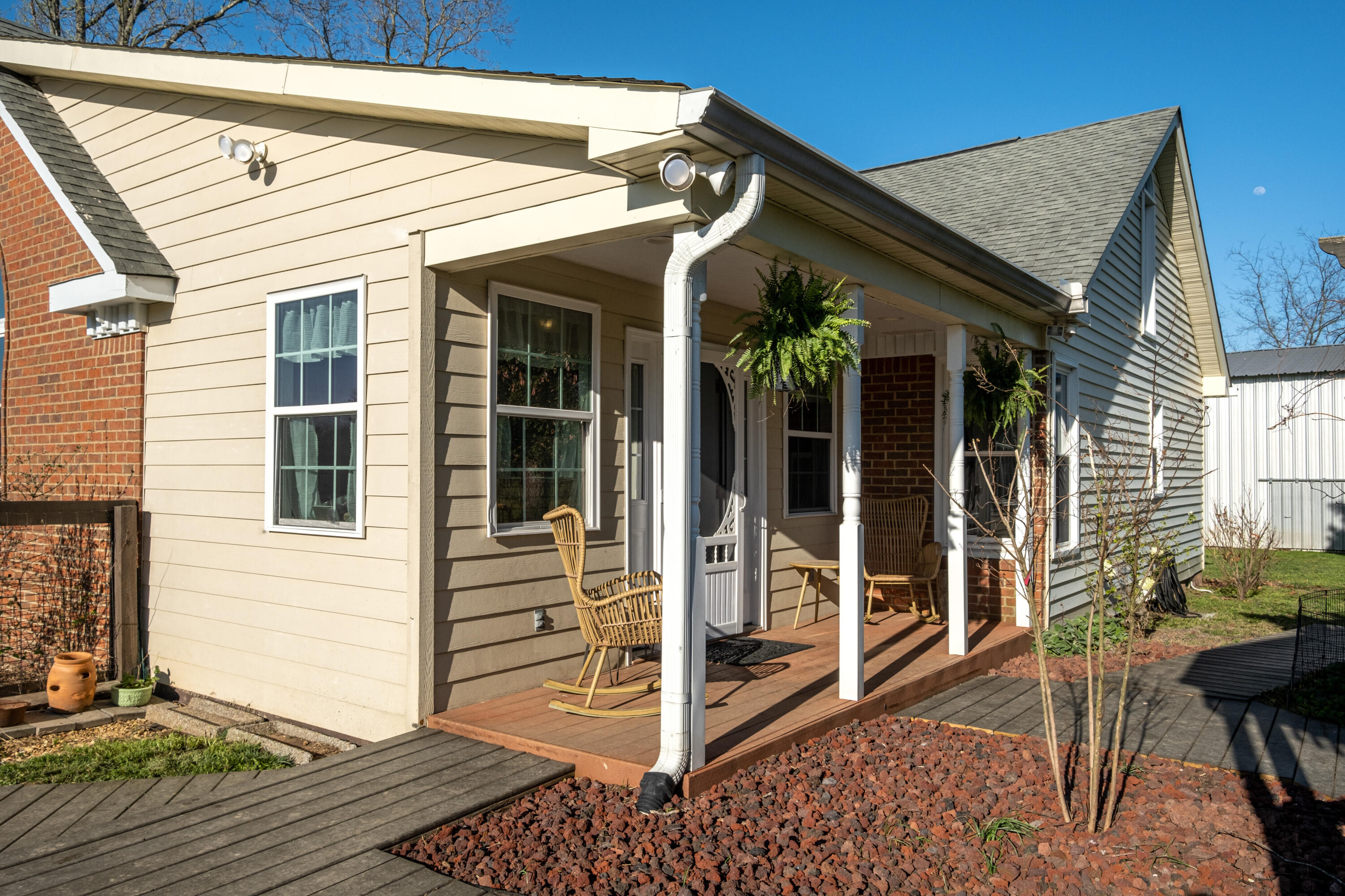 1443 Long Hollow Pike