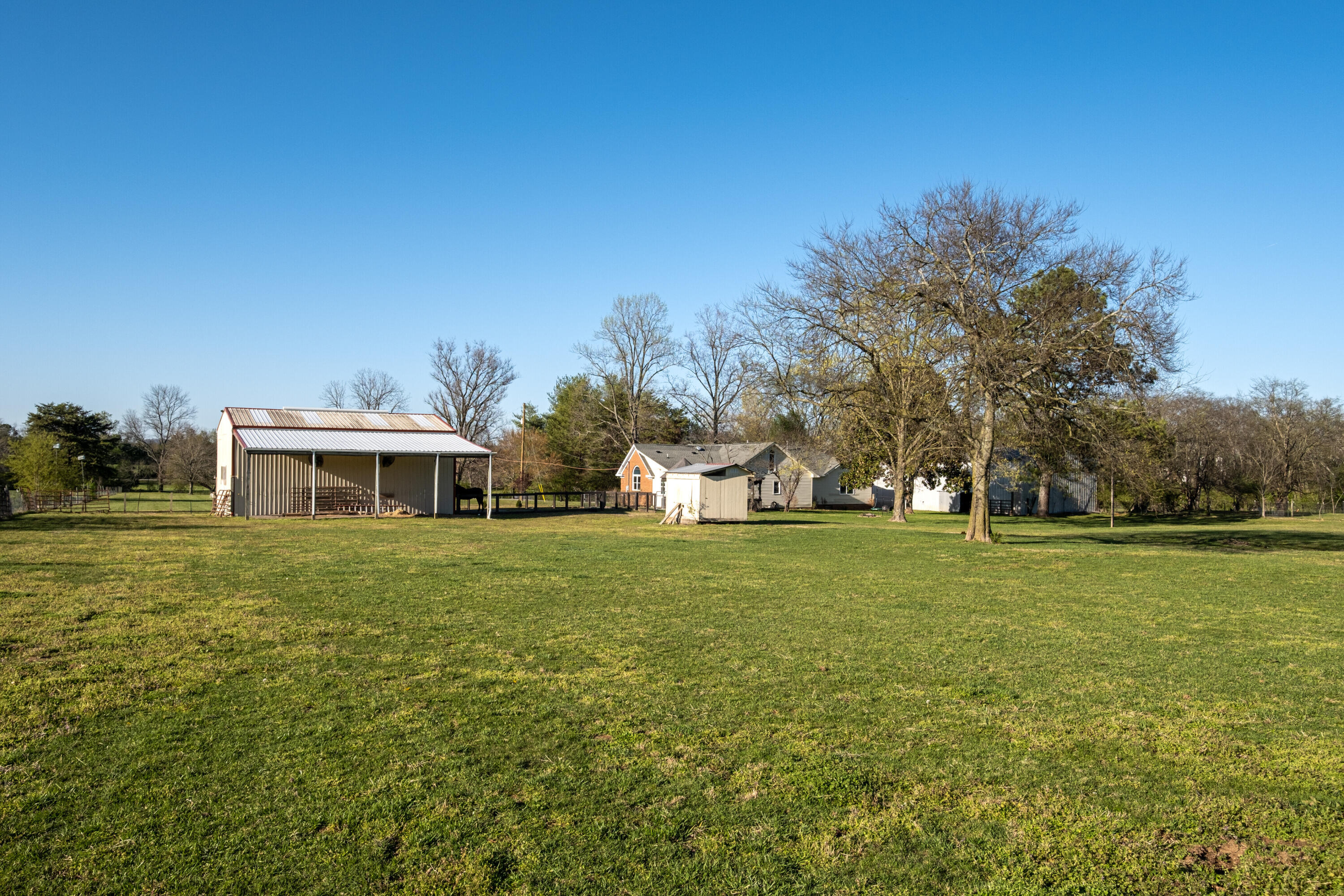 1443 Long Hollow Pike