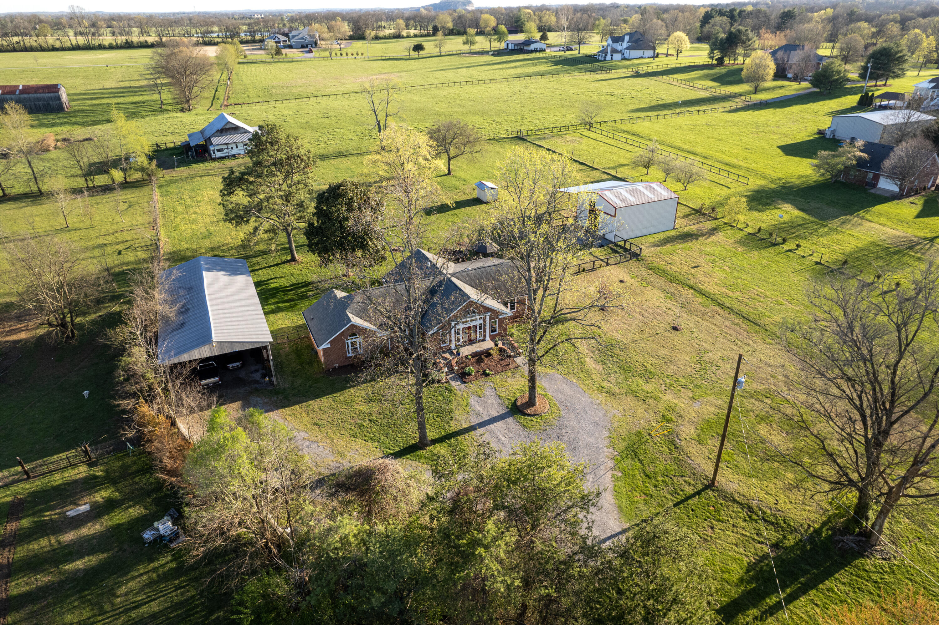 1443 Long Hollow Pike