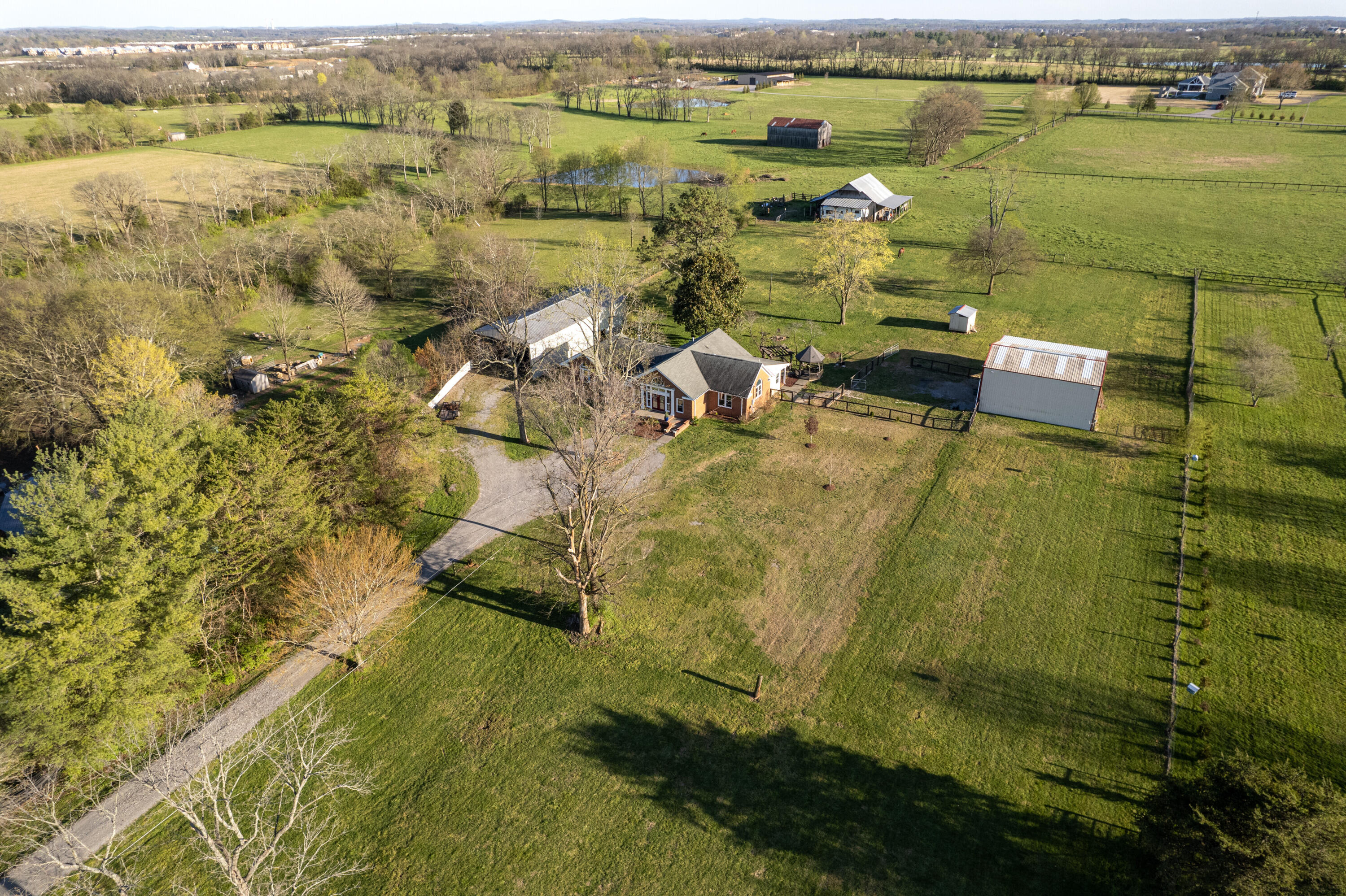 1443 Long Hollow Pike