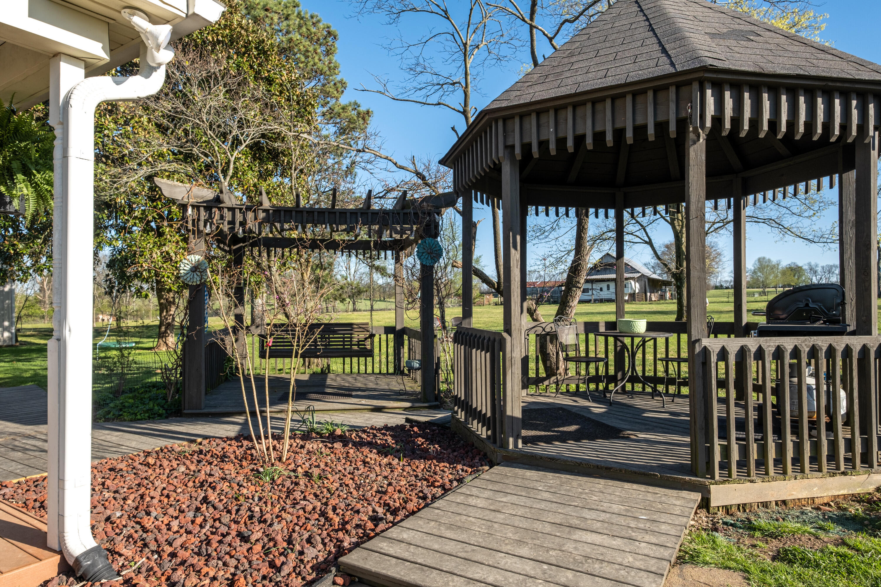 1443 Long Hollow Pike