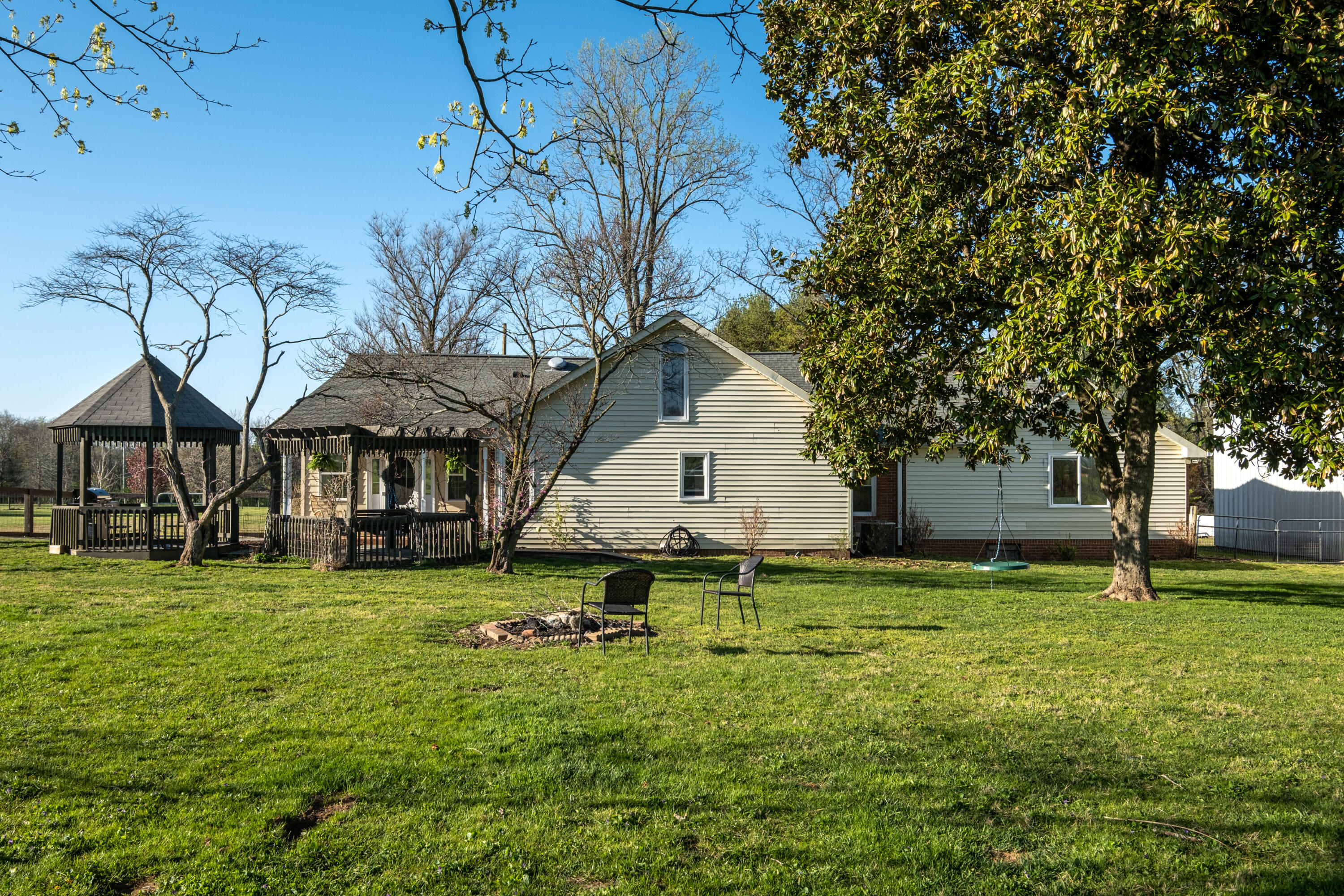 1443 Long Hollow Pike