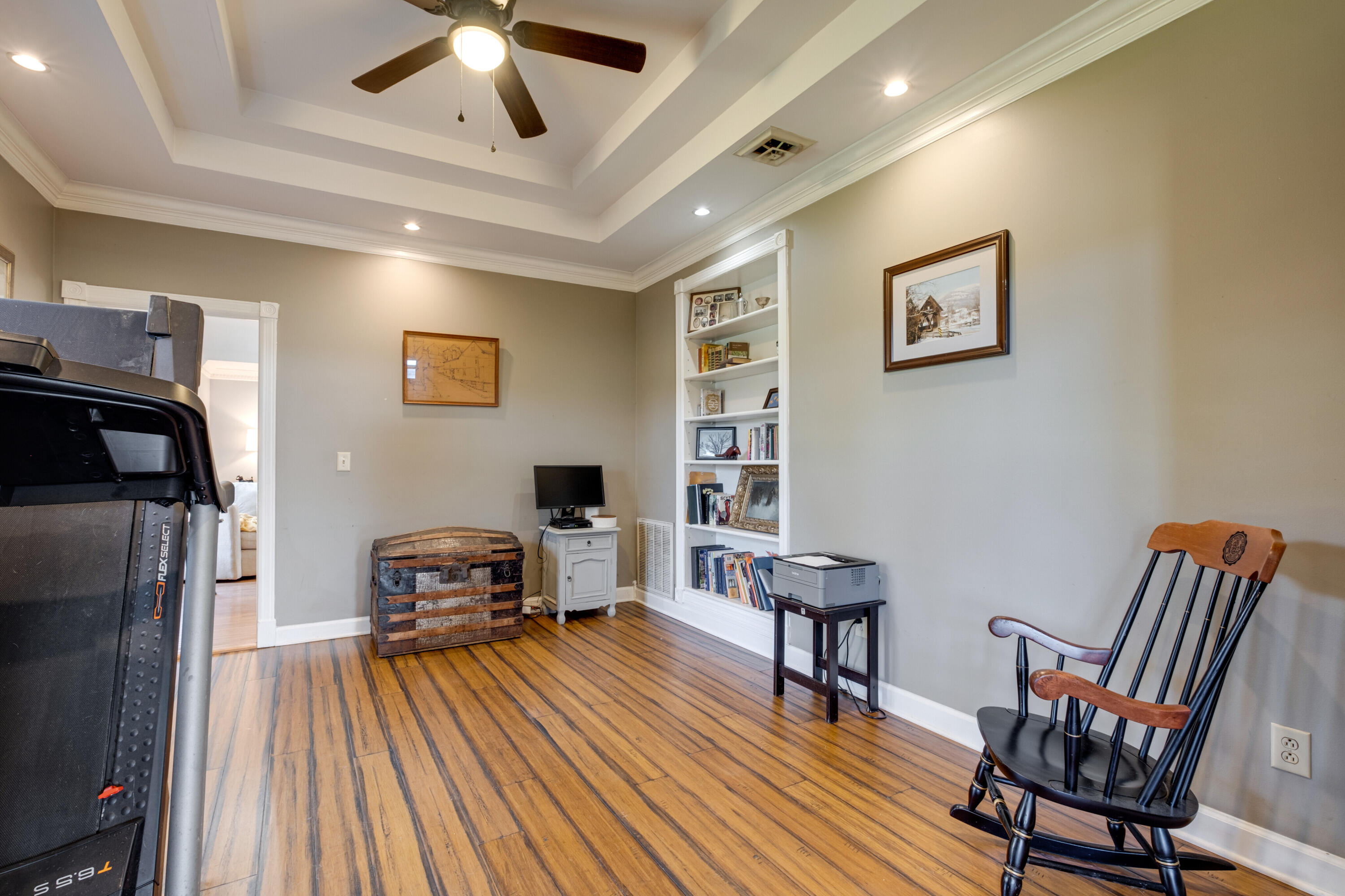 1443 Long Hollow Pike