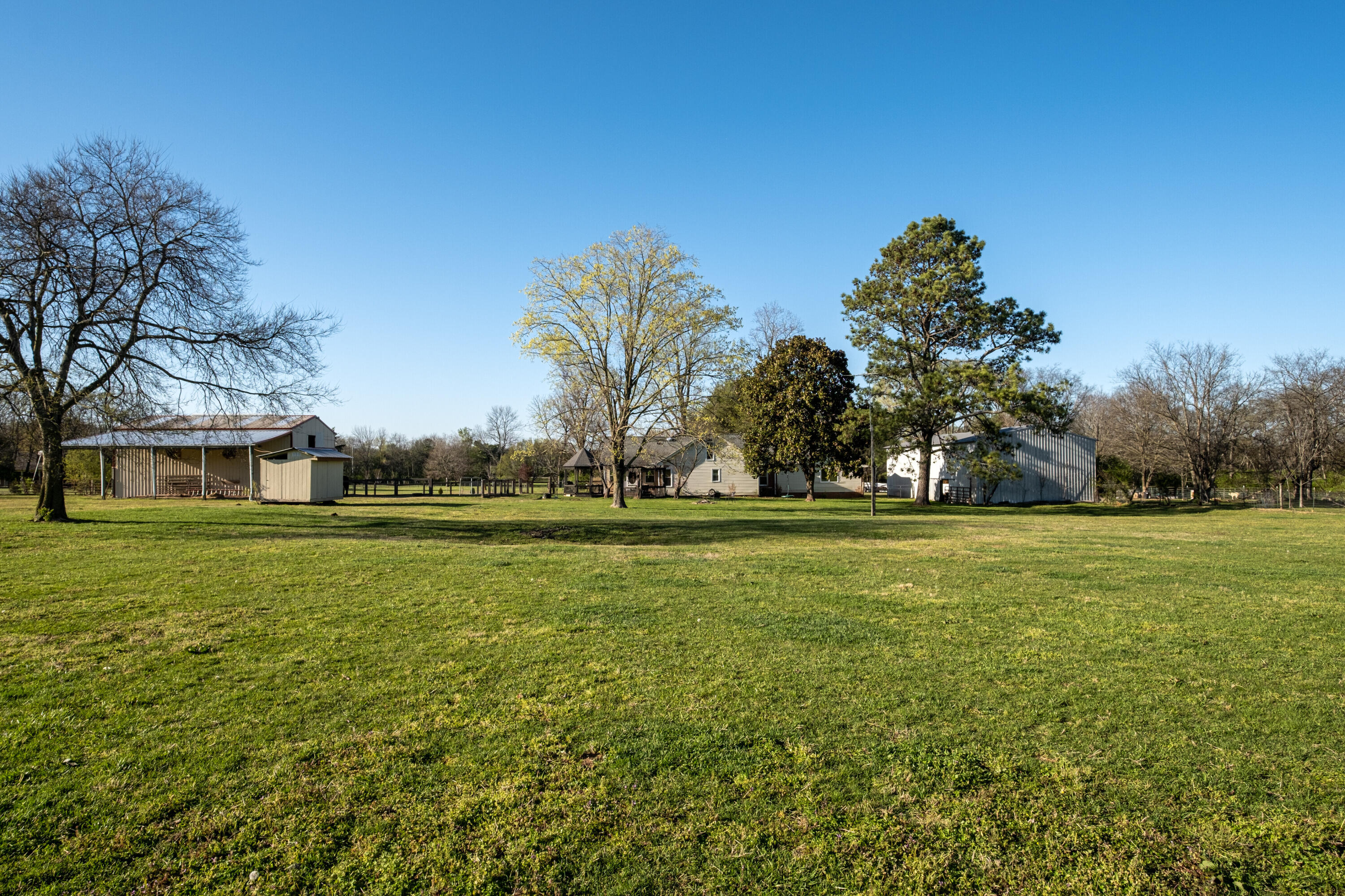 1443 Long Hollow Pike