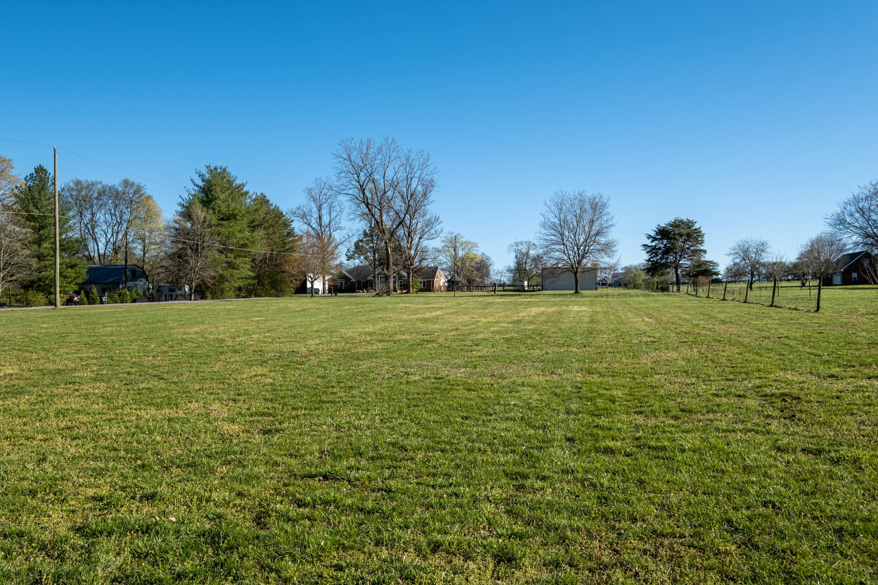 1443 Long Hollow Pike