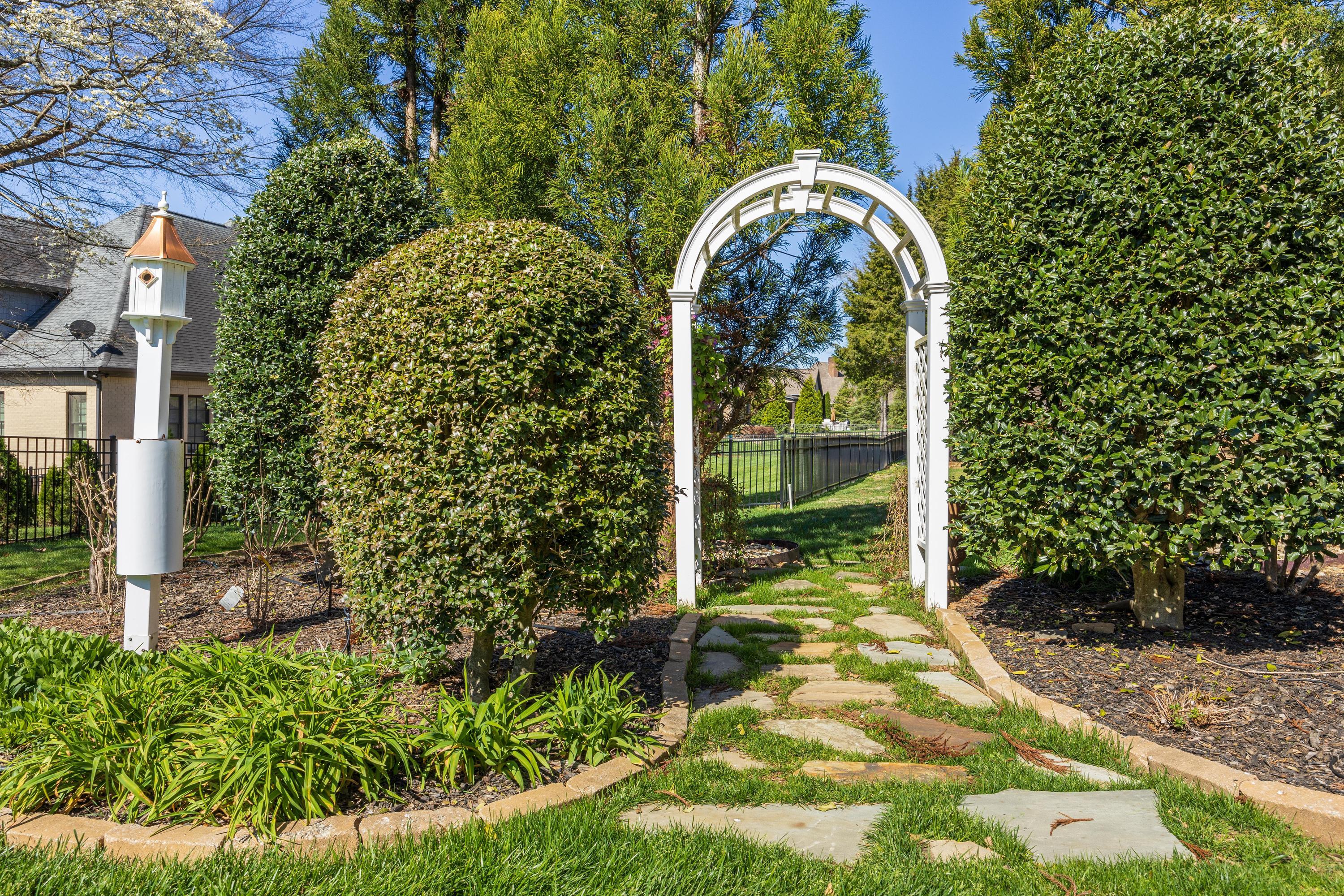 7821 Lexsaturno Lane